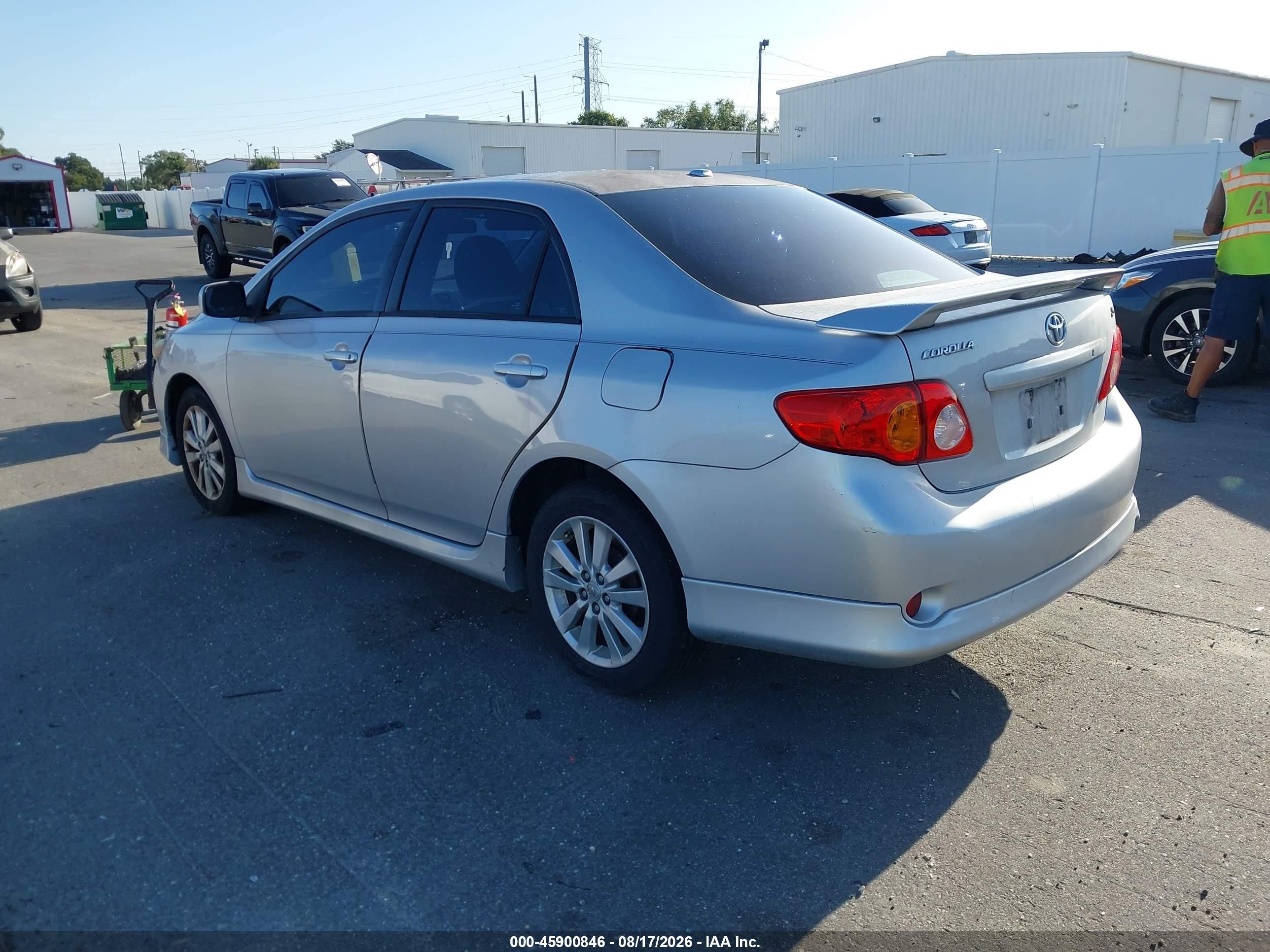 2010 Toyota Corolla S Серебряный vin: 1NXBU4EE7AZ291823