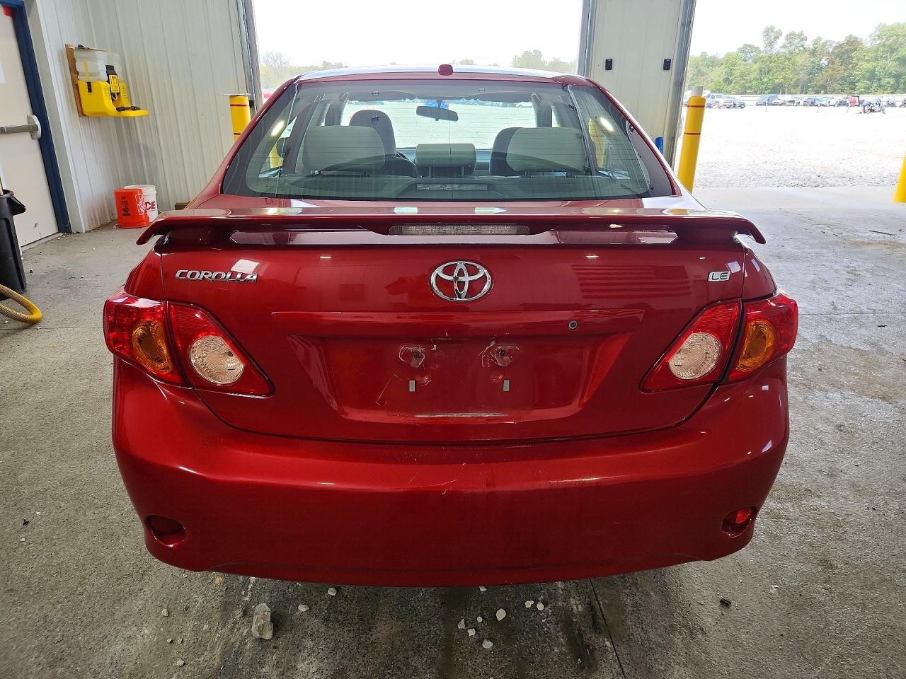2010 Toyota Corolla Le Red vin: 1NXBU4EE7AZ321192