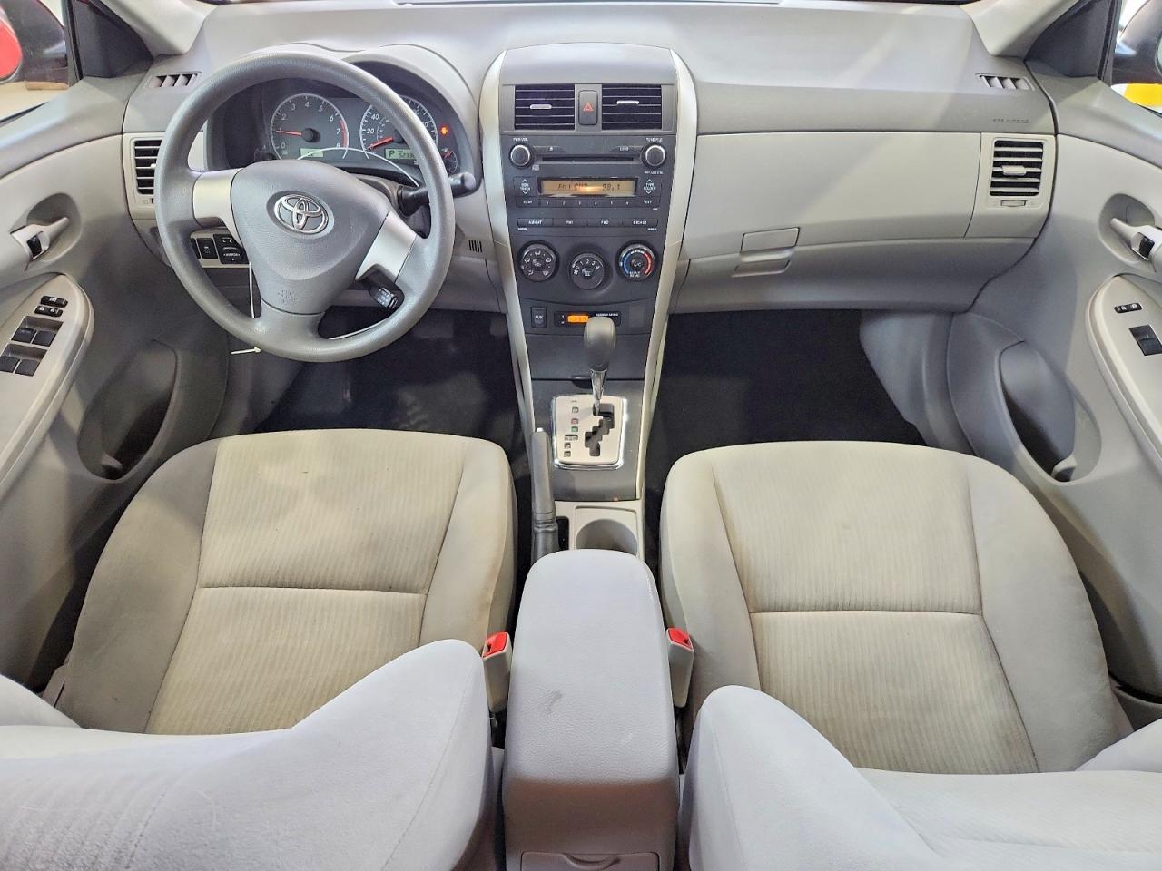 2010 Toyota Corolla Le Red vin: 1NXBU4EE7AZ321192