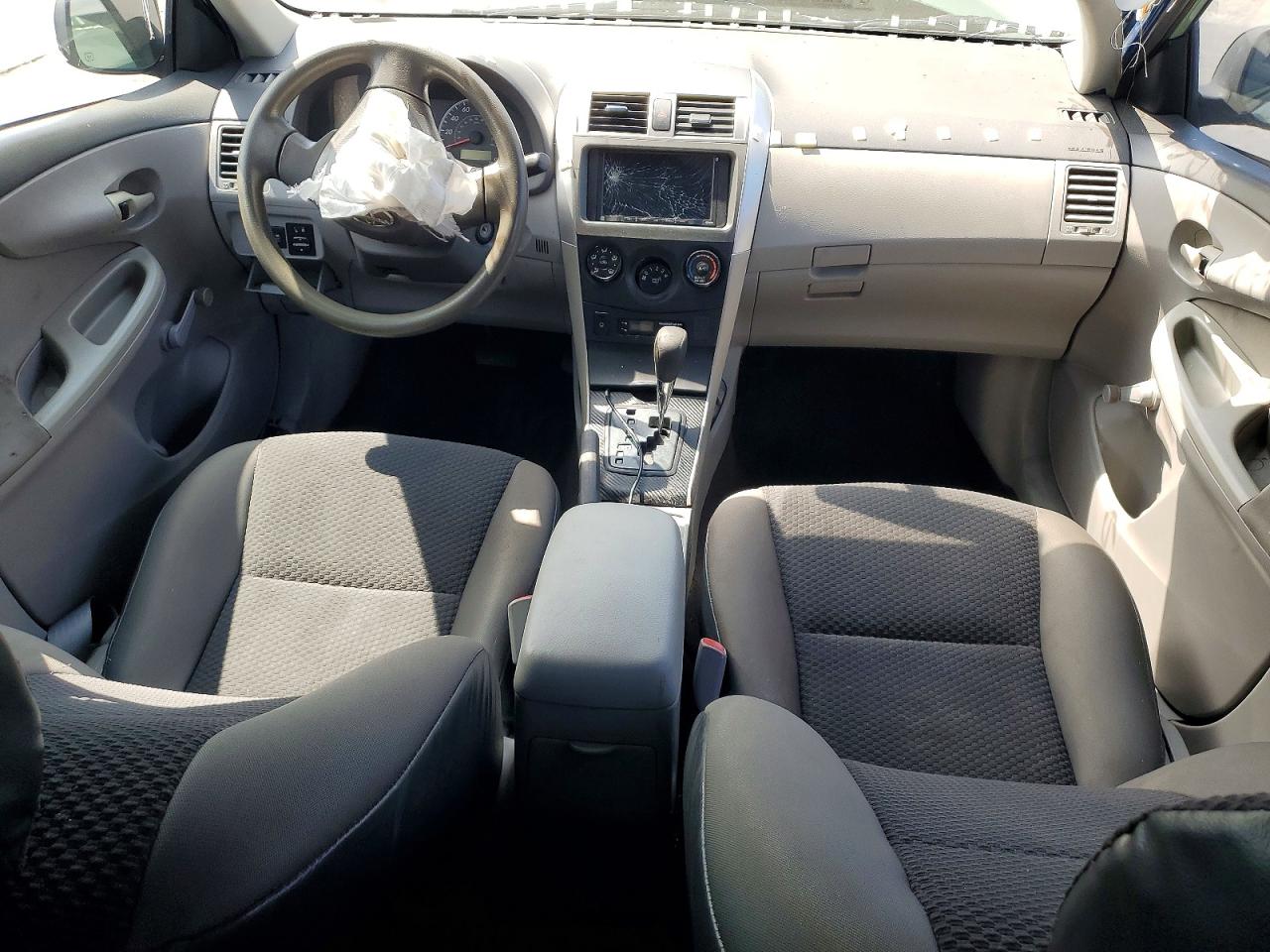 2010 Toyota Corolla Base Green vin: 1NXBU4EE7AZ330460