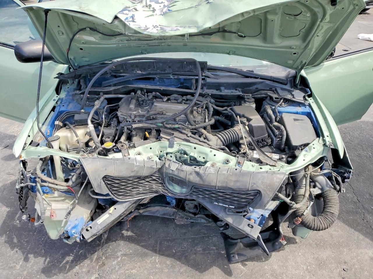 2010 Toyota Corolla Base Green vin: 1NXBU4EE7AZ330460