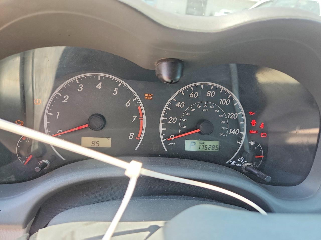 2010 Toyt Corolla Gray vin: 1NXBU4EE7AZ354483
