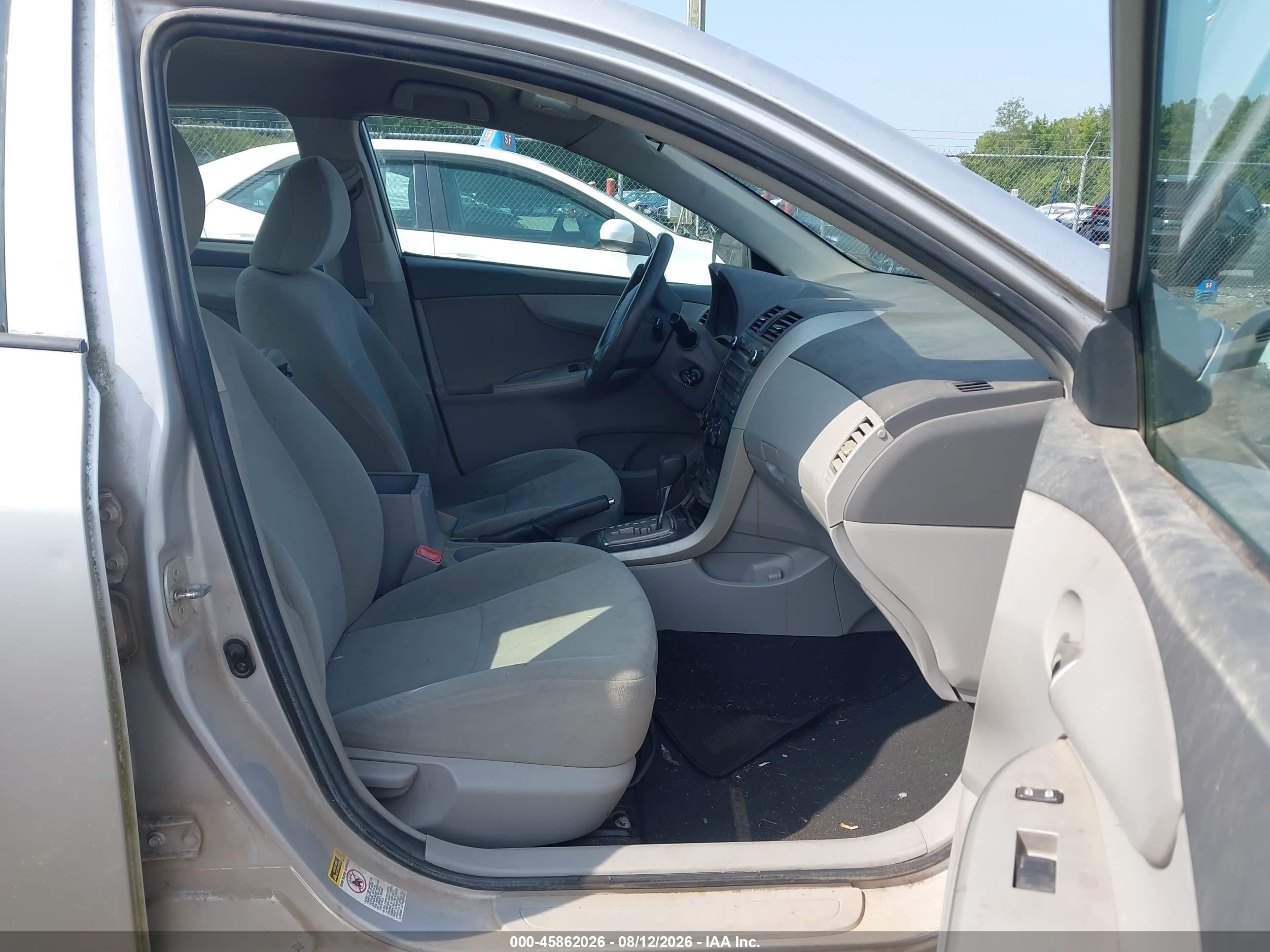 2010 Toyota Corolla Le Silver vin: 1NXBU4EE7AZ357335