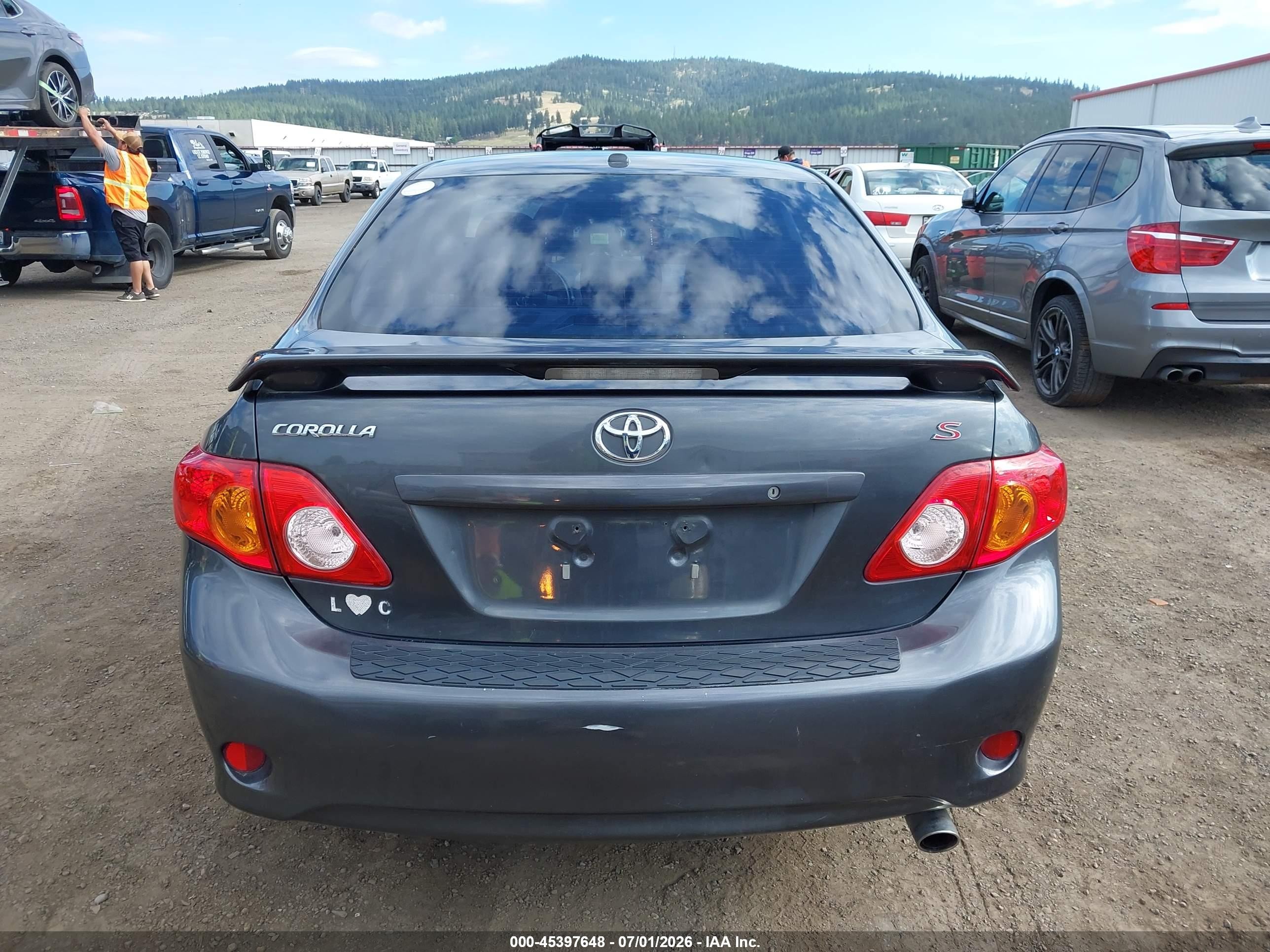 2010 Toyota Corolla S Серый vin: 1NXBU4EE7AZ372580