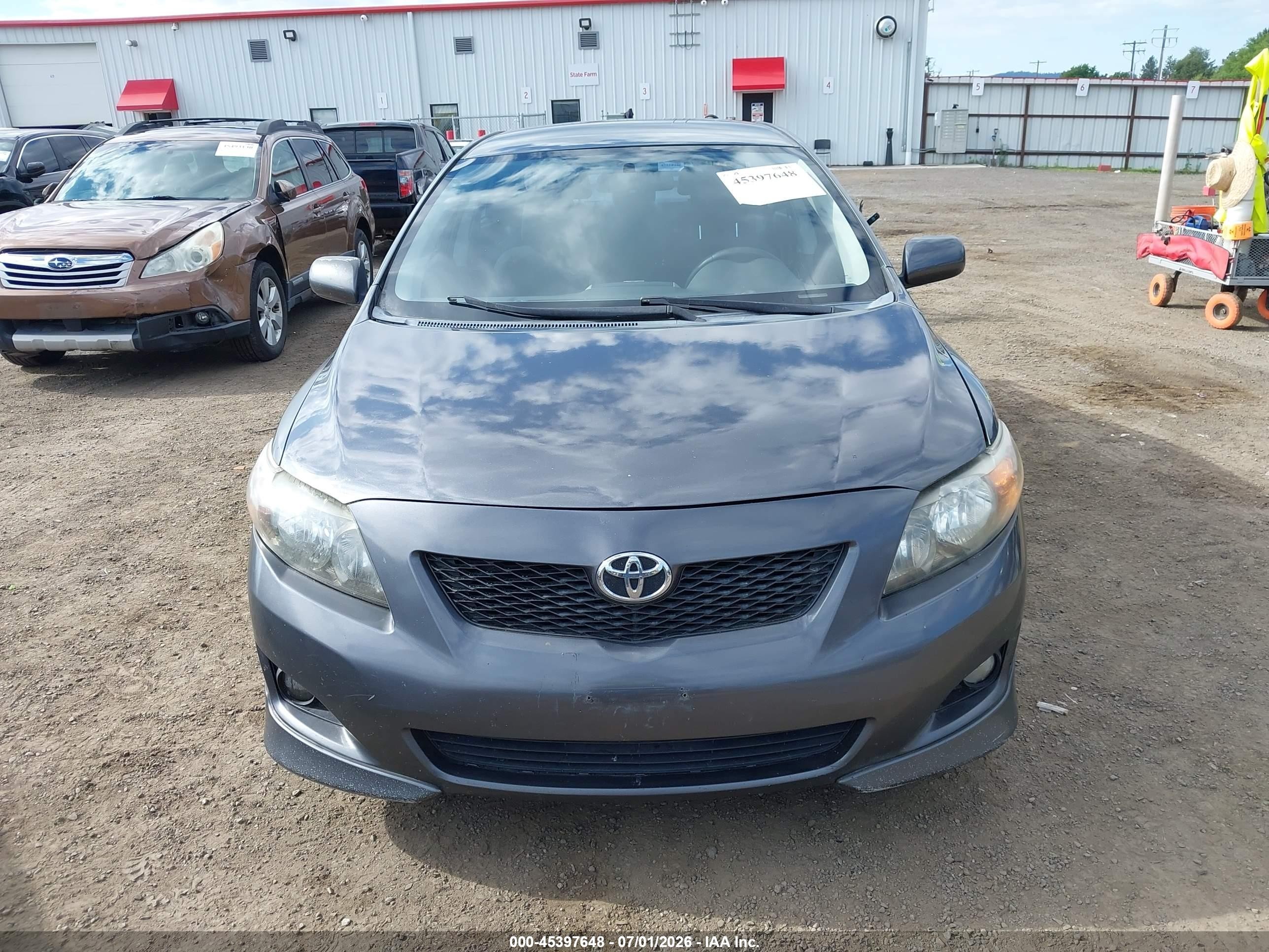 2010 Toyota Corolla S Серый vin: 1NXBU4EE7AZ372580