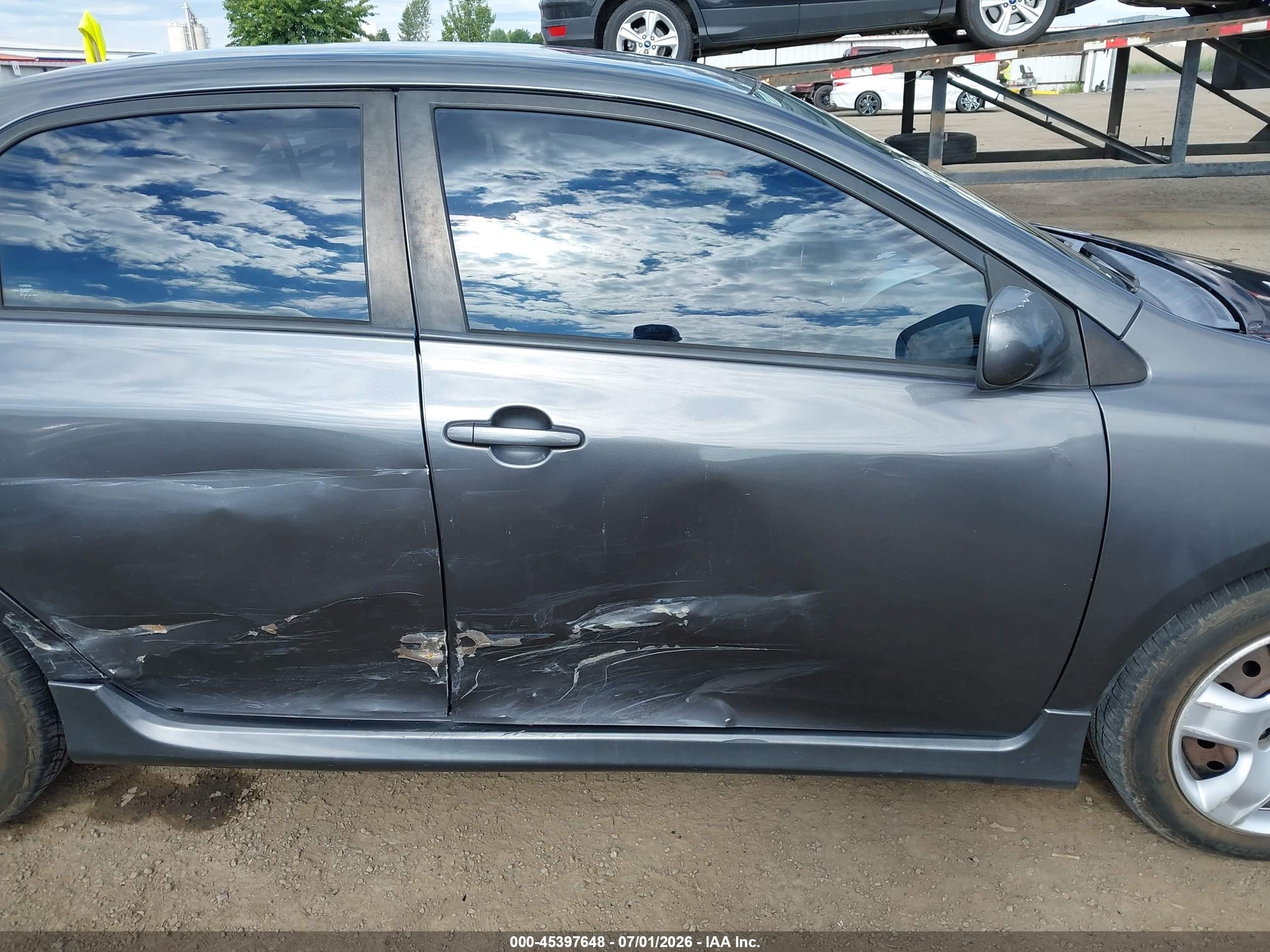2010 Toyota Corolla S Серый vin: 1NXBU4EE7AZ372580