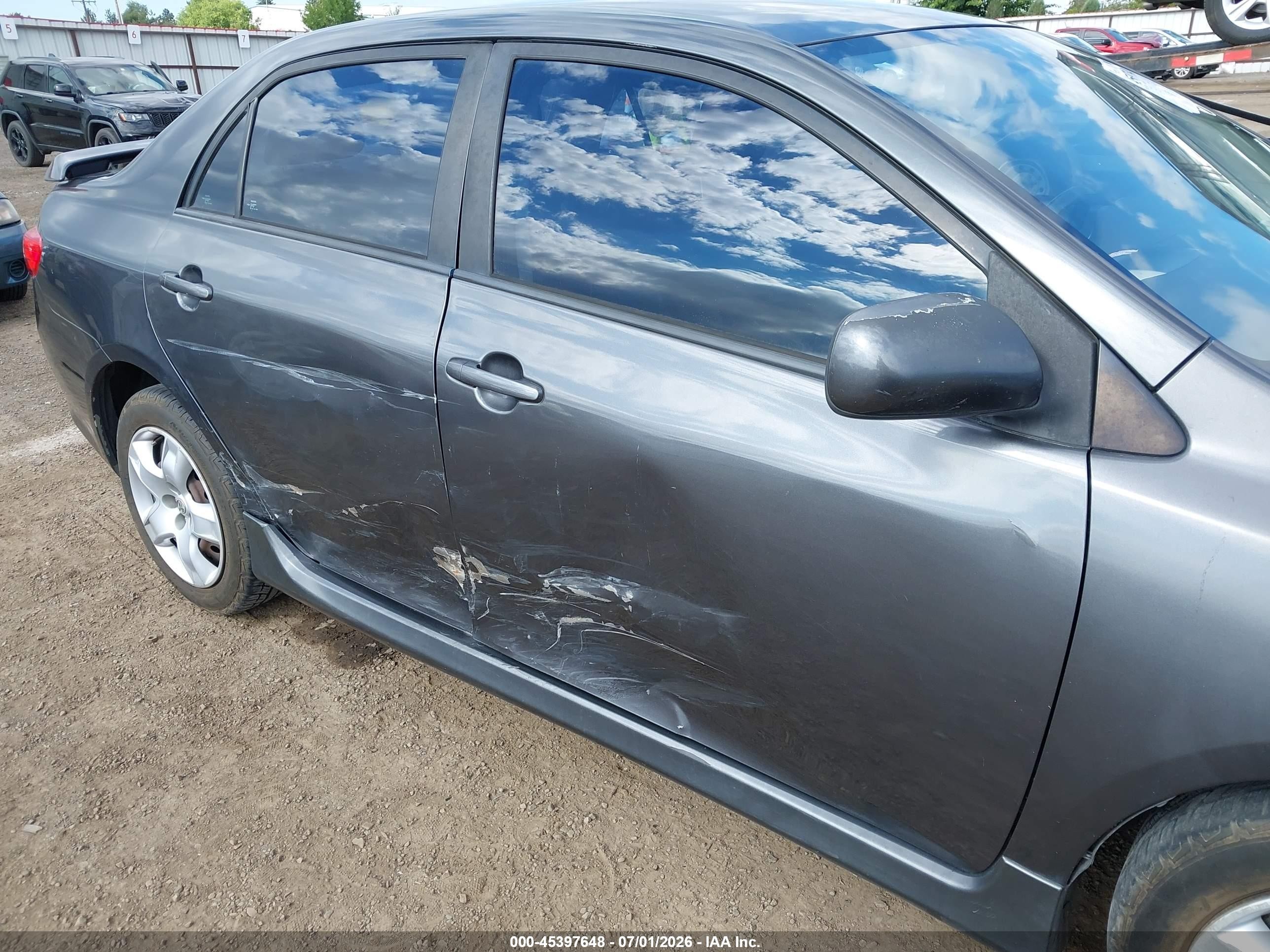 2010 Toyota Corolla S Серый vin: 1NXBU4EE7AZ372580