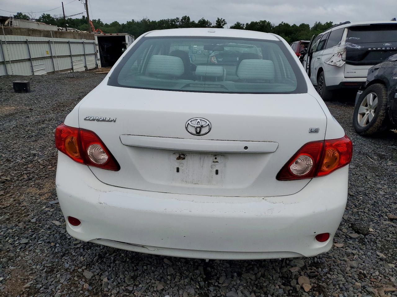 2010 Toyota Corolla Le White vin: 1NXBU4EE7AZ373129