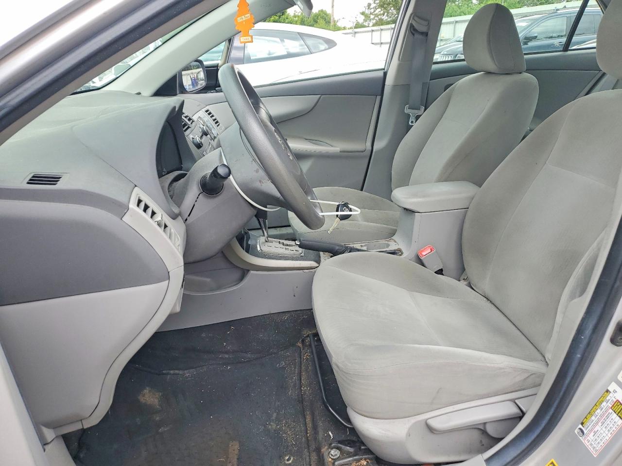 2010 Toyota Corolla Le Серебряный vin: 1NXBU4EE7AZ374622