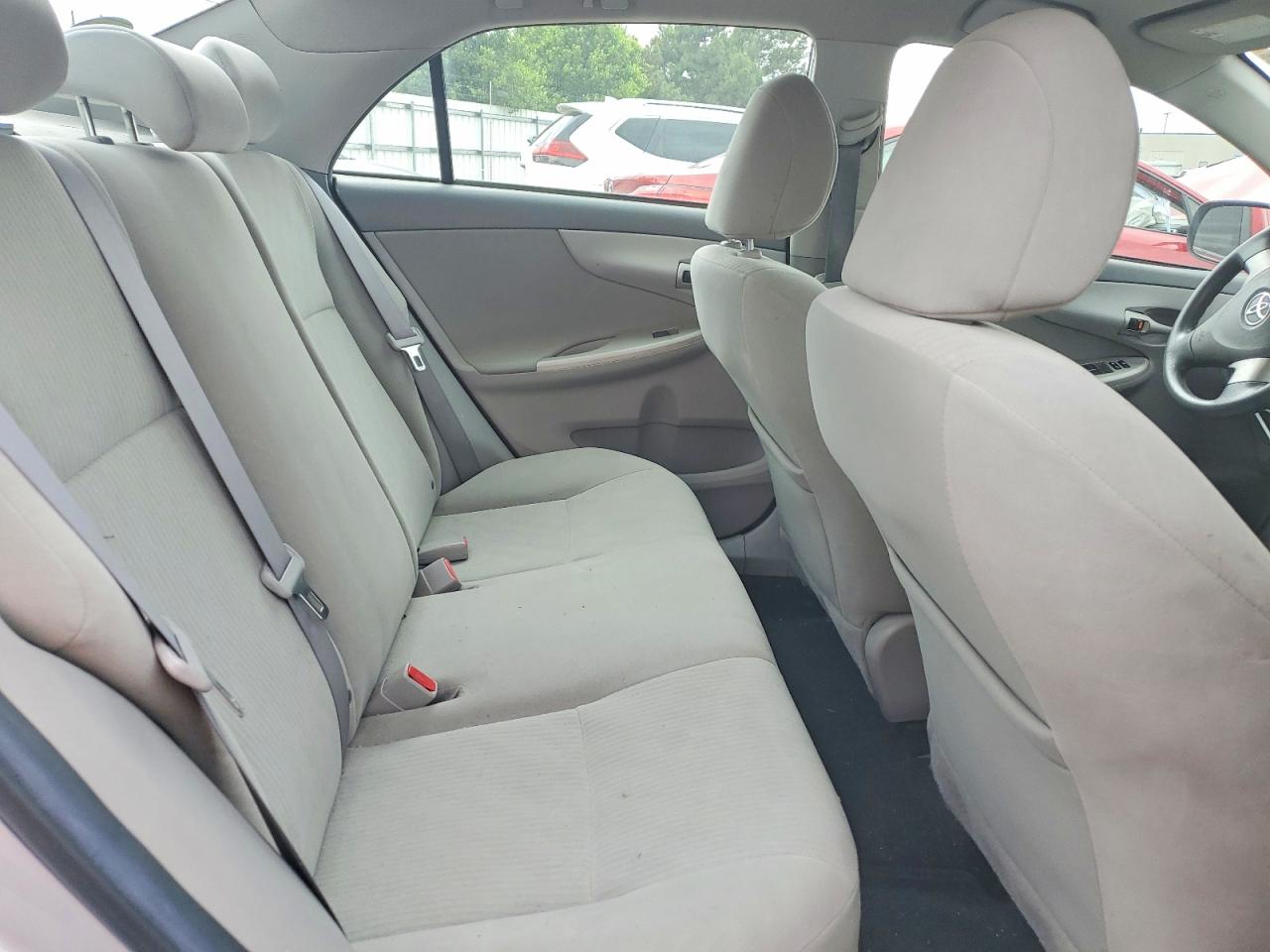2010 Toyota Corolla Le Серебряный vin: 1NXBU4EE7AZ374622