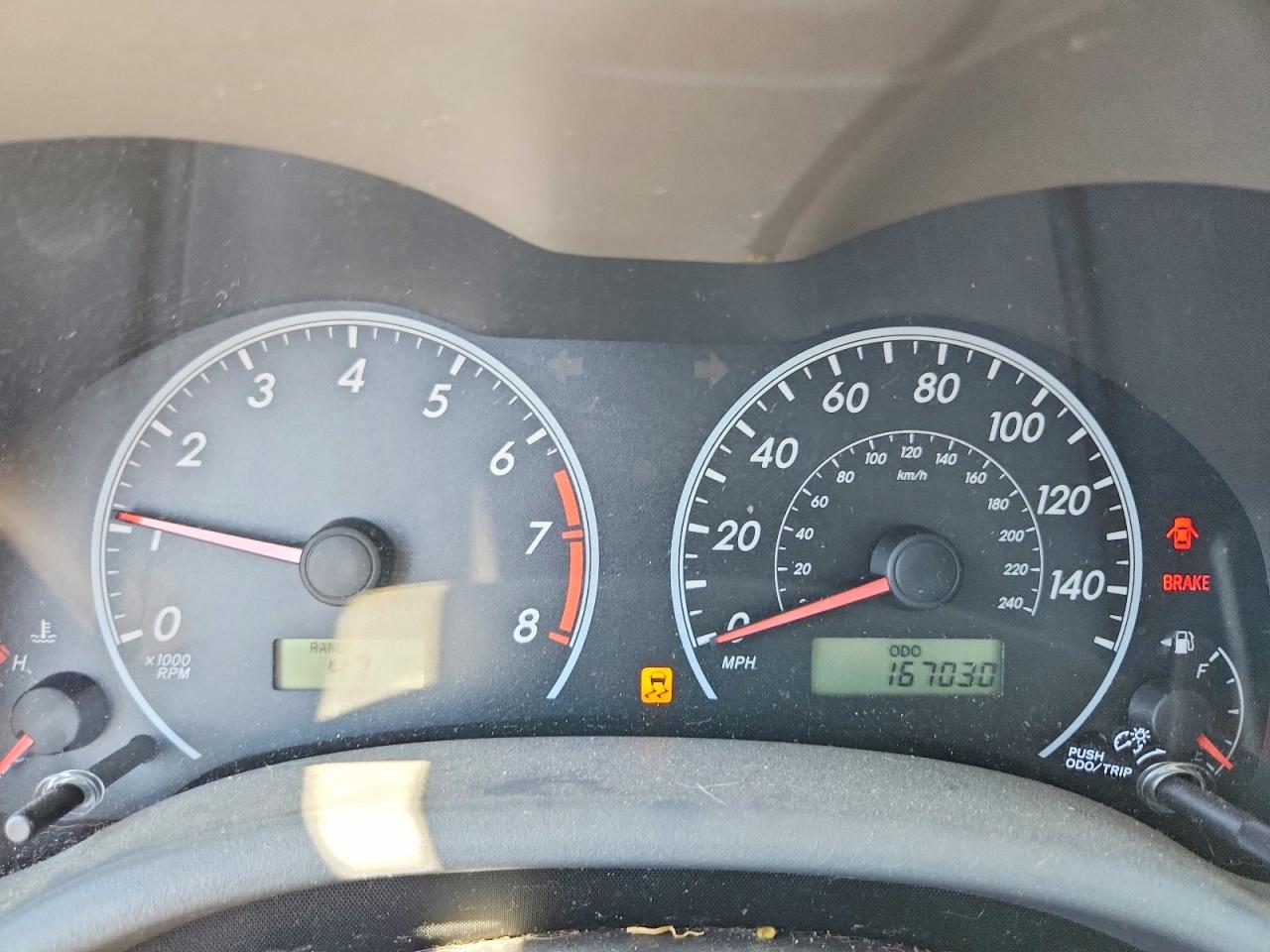 2010 Toyota Corolla Base Серебряный vin: 1NXBU4EE8AZ168791
