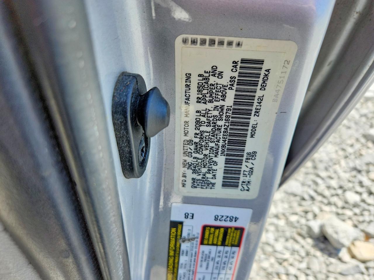 2010 Toyota Corolla Base Серебряный vin: 1NXBU4EE8AZ168791