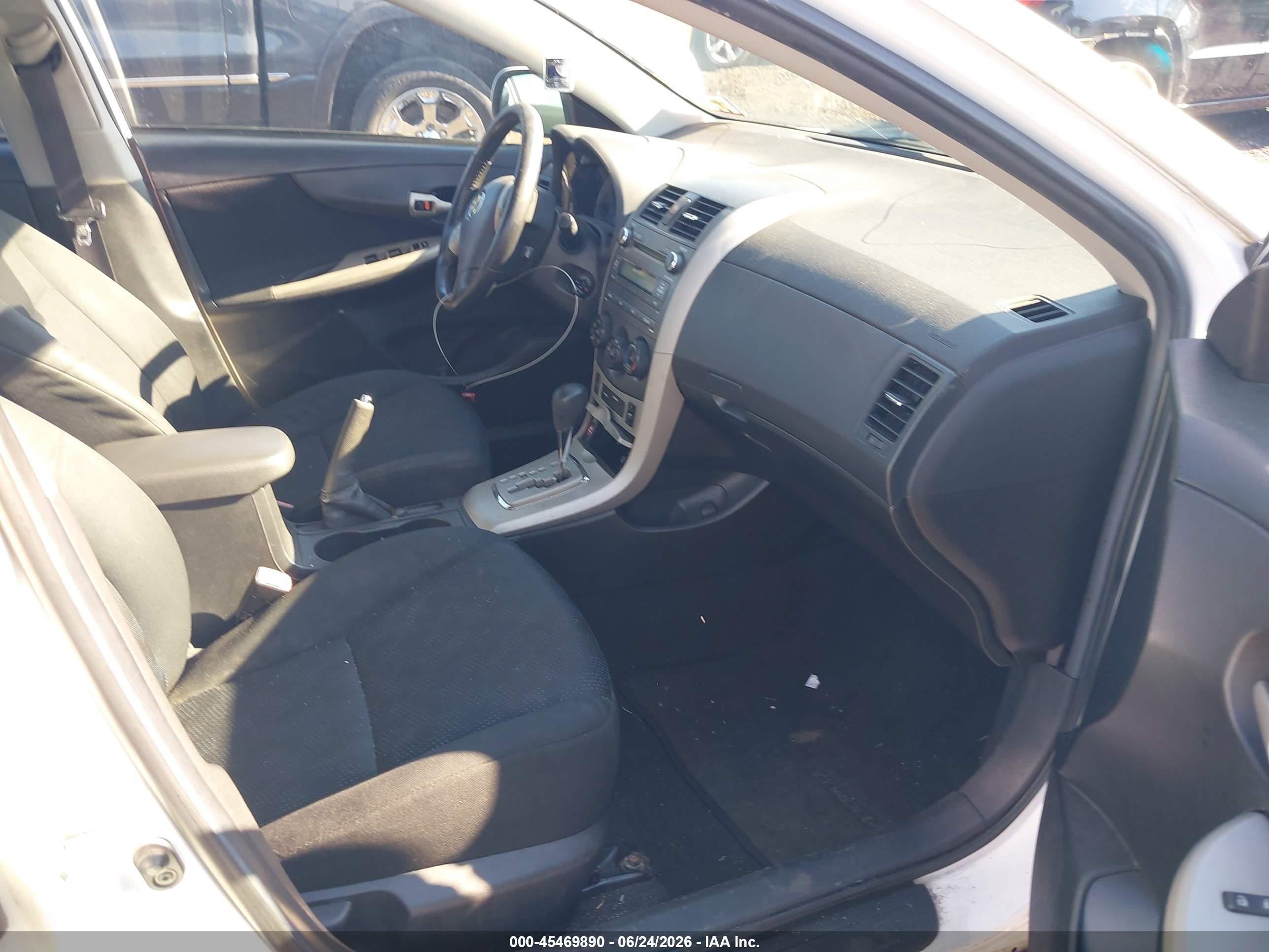 2010 Toyota Corolla S White vin: 1NXBU4EE8AZ176180