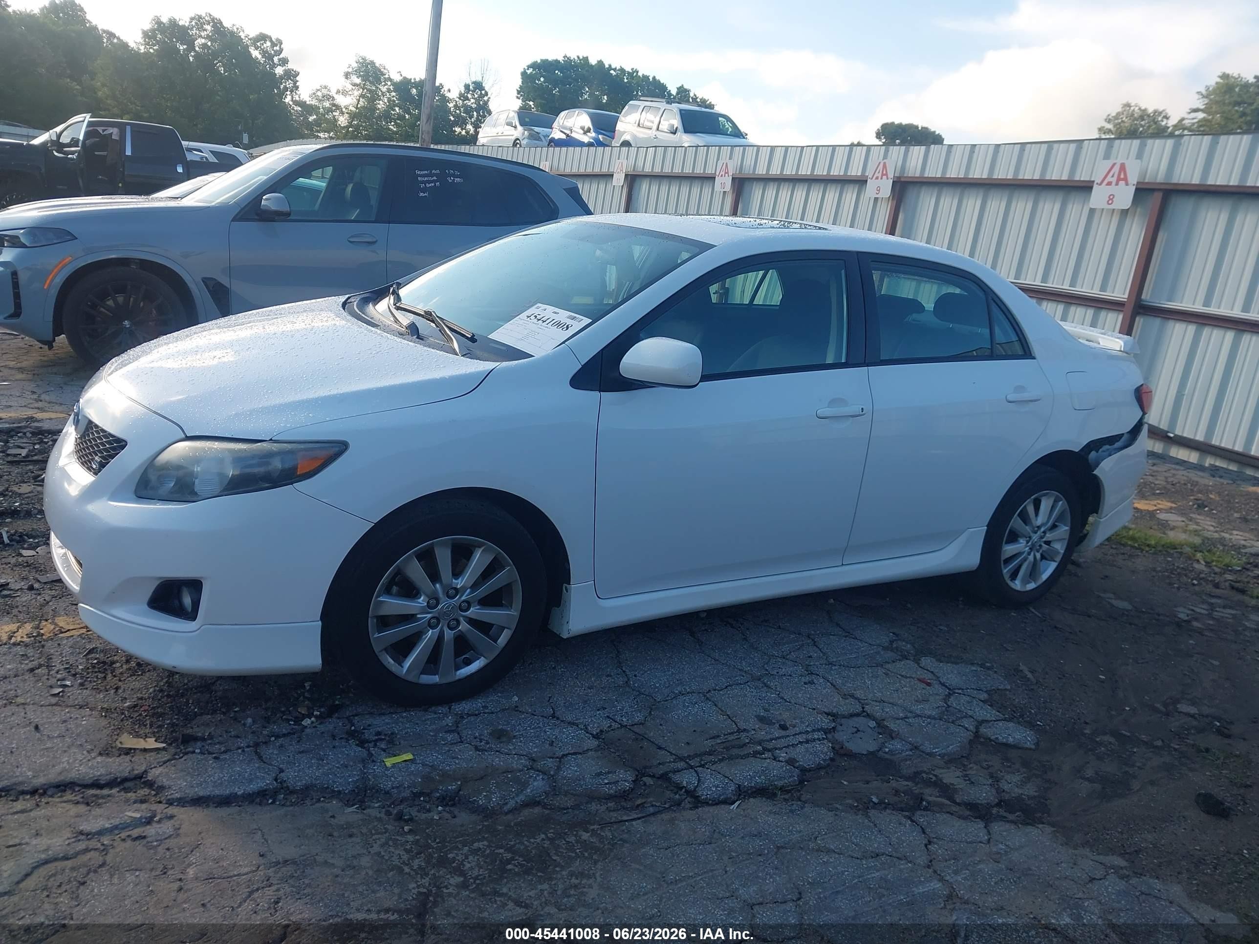 2010 Toyota Corolla S White vin: 1NXBU4EE8AZ177667