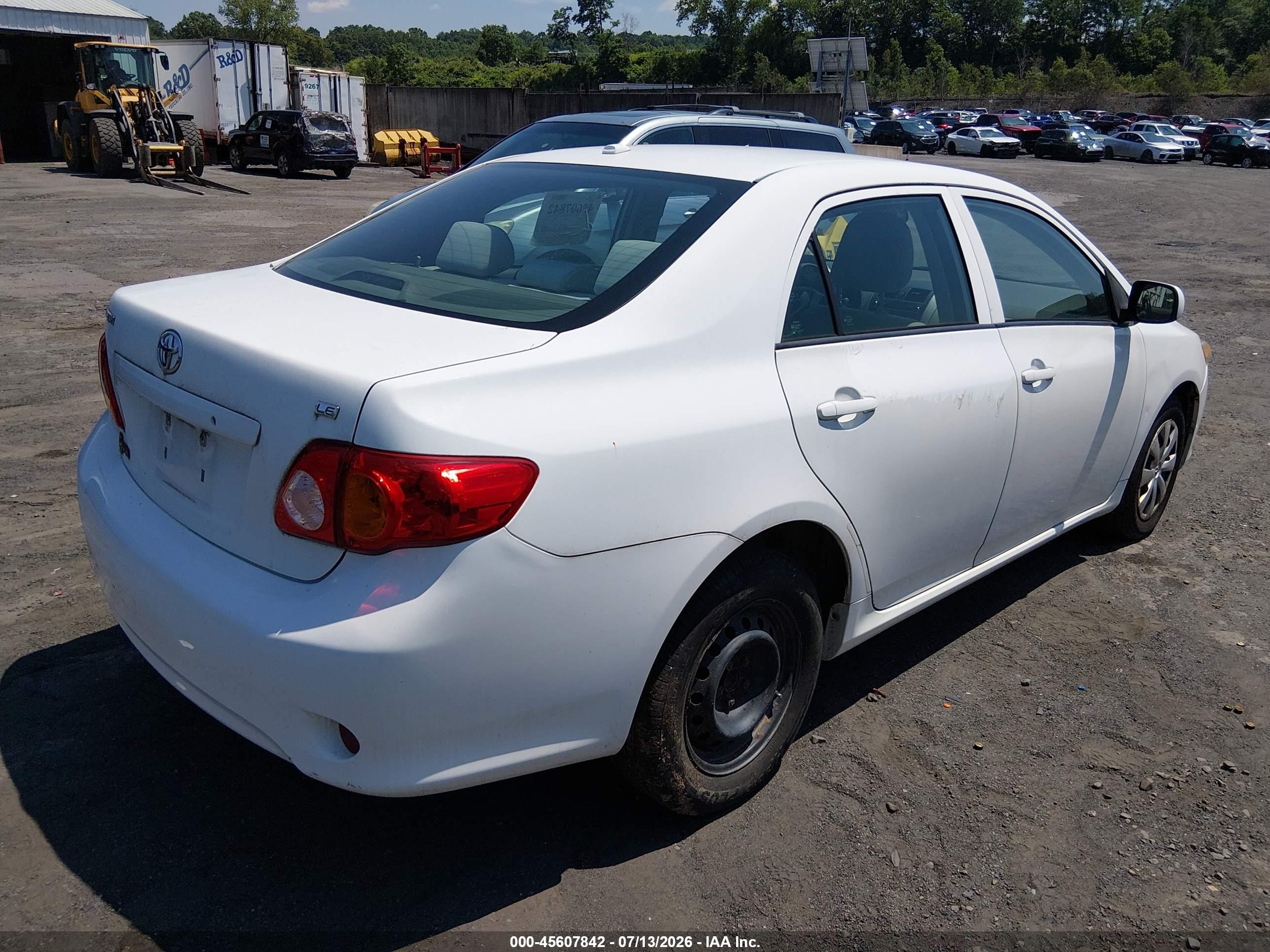 2010 Toyota Corolla Le White vin: 1NXBU4EE8AZ179631