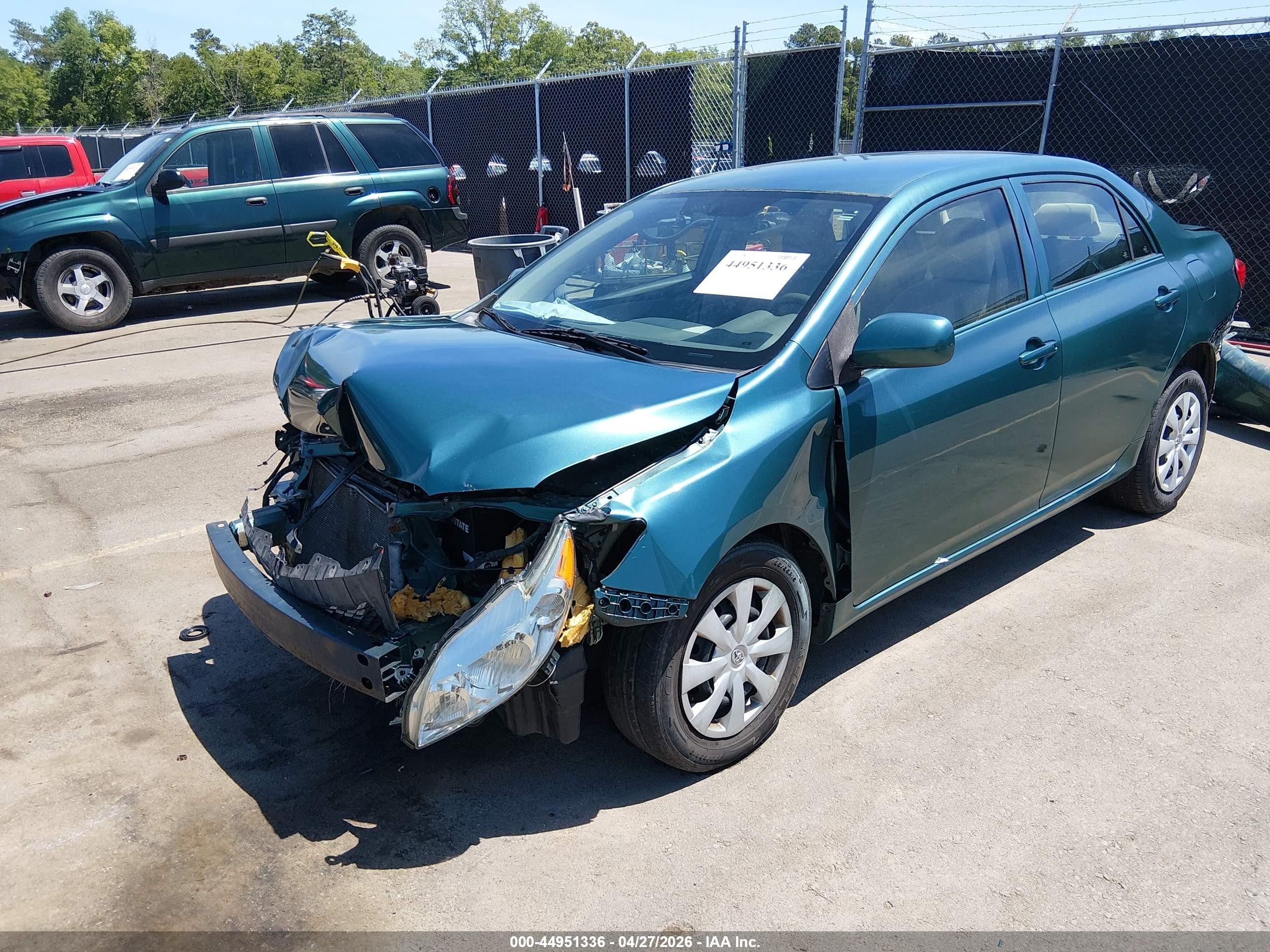 2010 Toyota Corolla Le Green vin: 1NXBU4EE8AZ226009