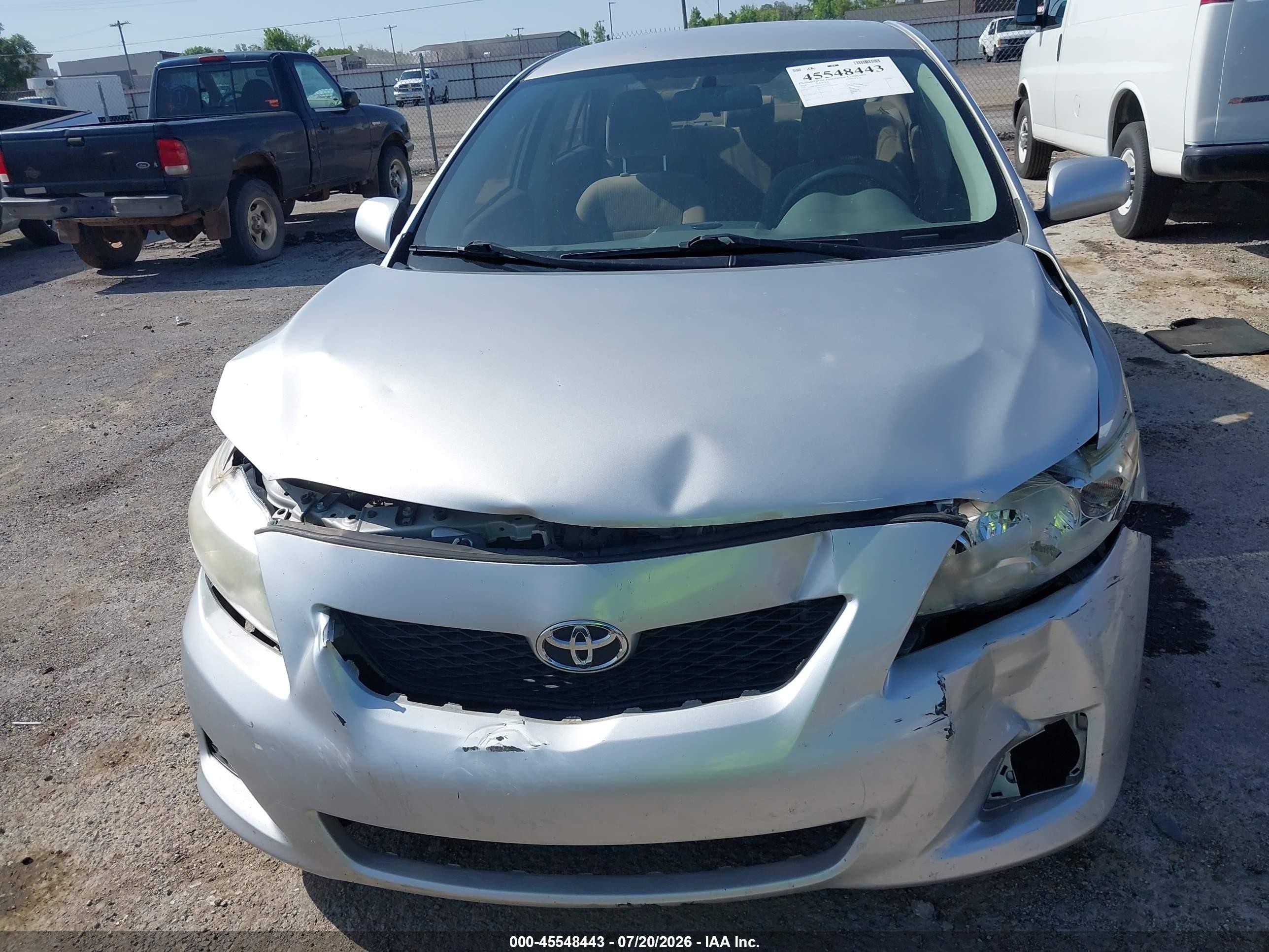 2010 Toyota Corolla Le Серебряный vin: 1NXBU4EE8AZ237141