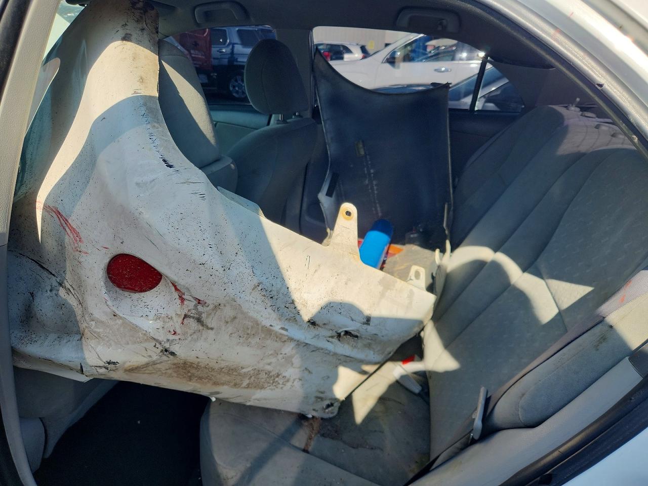 2010 Toyota Corolla Base White vin: 1NXBU4EE8AZ279549