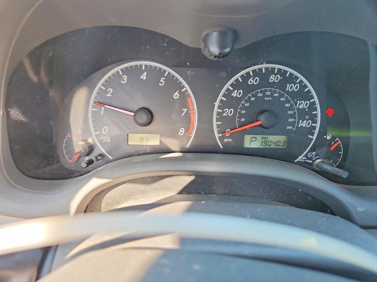 2010 Toyota Corolla Le Silver vin: 1NXBU4EE8AZ282631