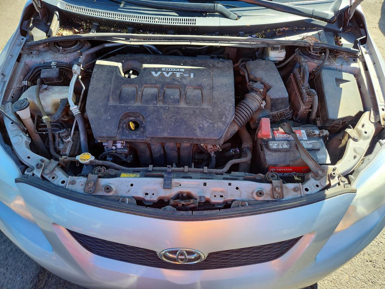2010 Toyota Corolla Le Silver vin: 1NXBU4EE8AZ282631