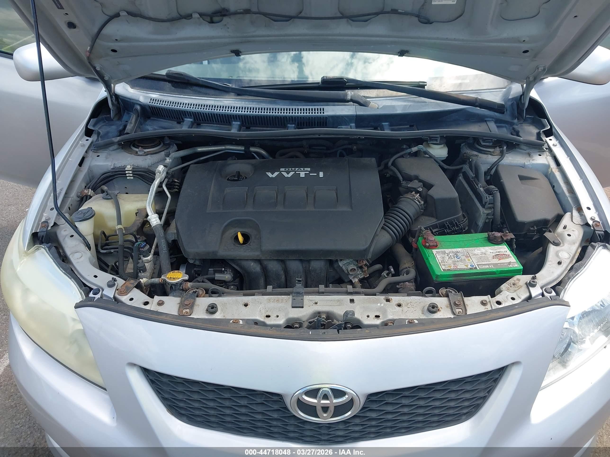 2010 Toyota Corolla Le Silver vin: 1NXBU4EE8AZ282936