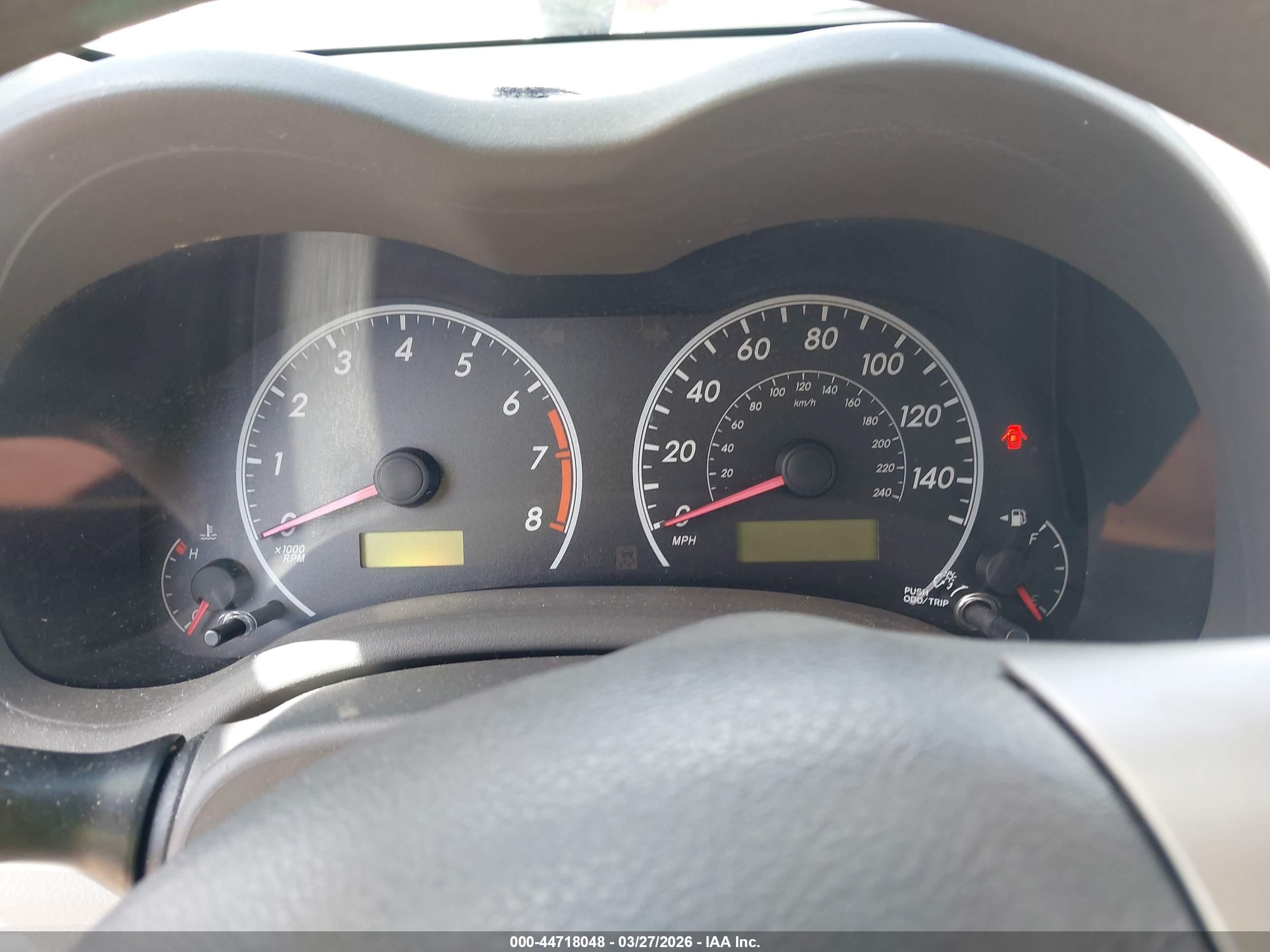 2010 Toyota Corolla Le Silver vin: 1NXBU4EE8AZ282936