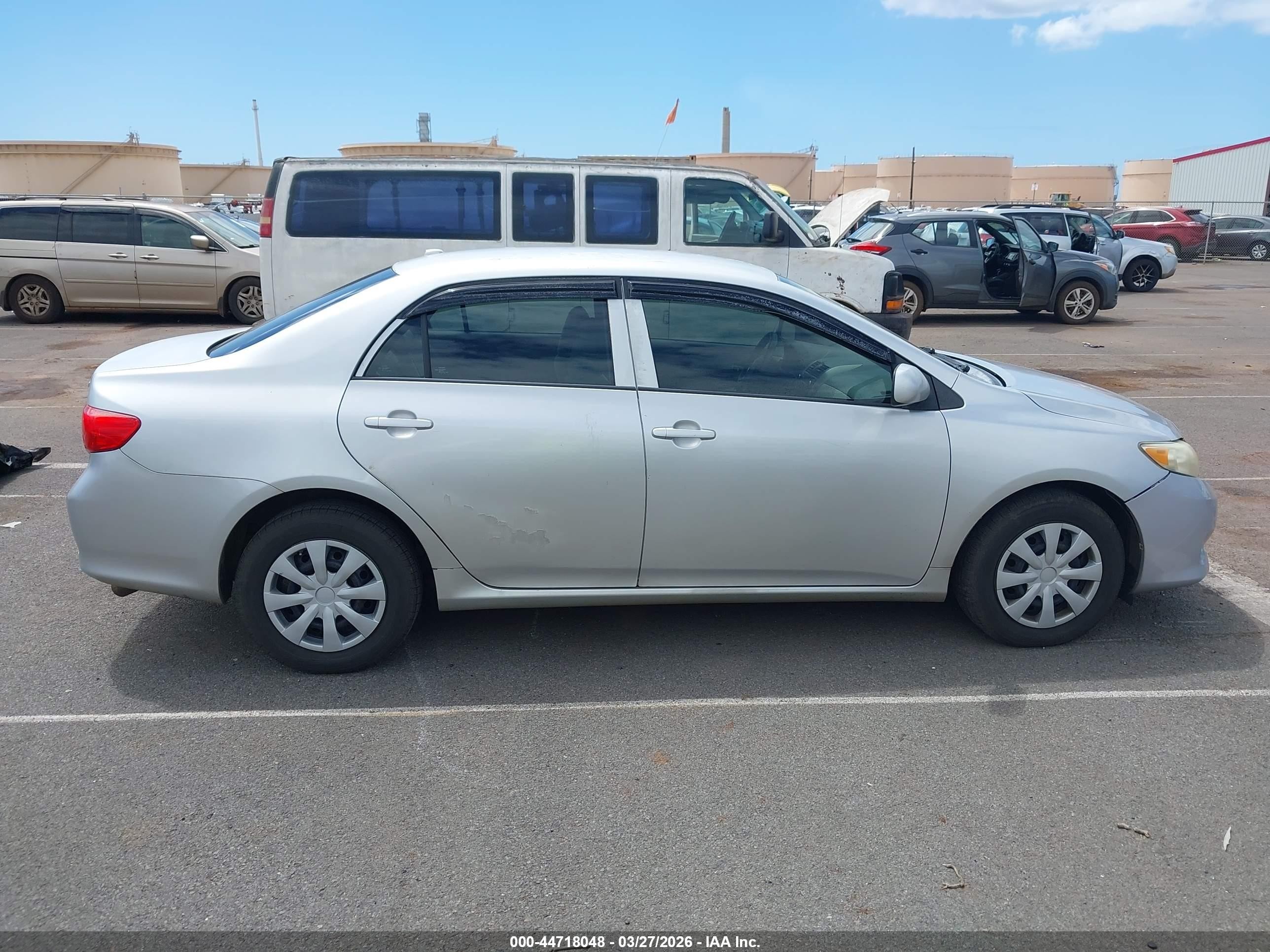 2010 Toyota Corolla Le Silver vin: 1NXBU4EE8AZ282936