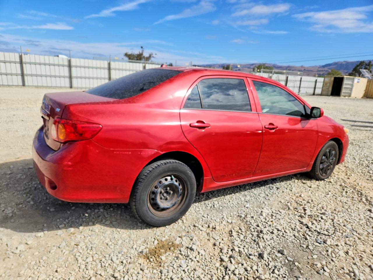2010 Toyota Corolla Le Red vin: 1NXBU4EE8AZ288025
