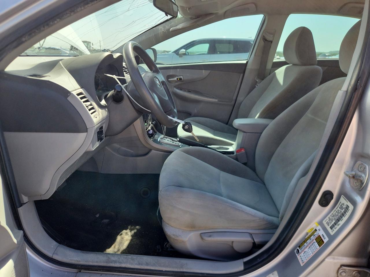 2010 Toyota Corolla Le Silver vin: 1NXBU4EE8AZ308578