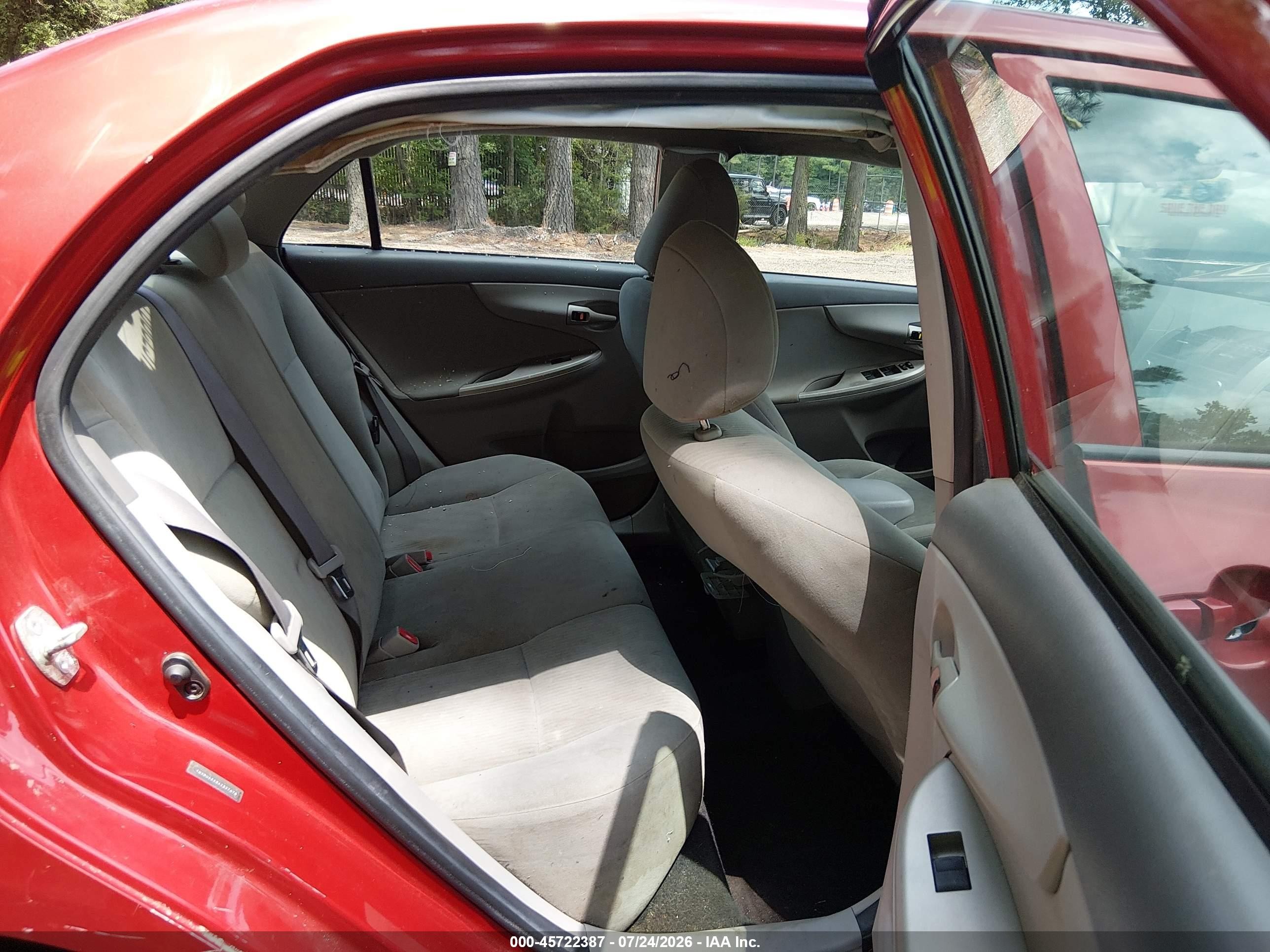2010 Toyota Corolla Le Red vin: 1NXBU4EE8AZ327678