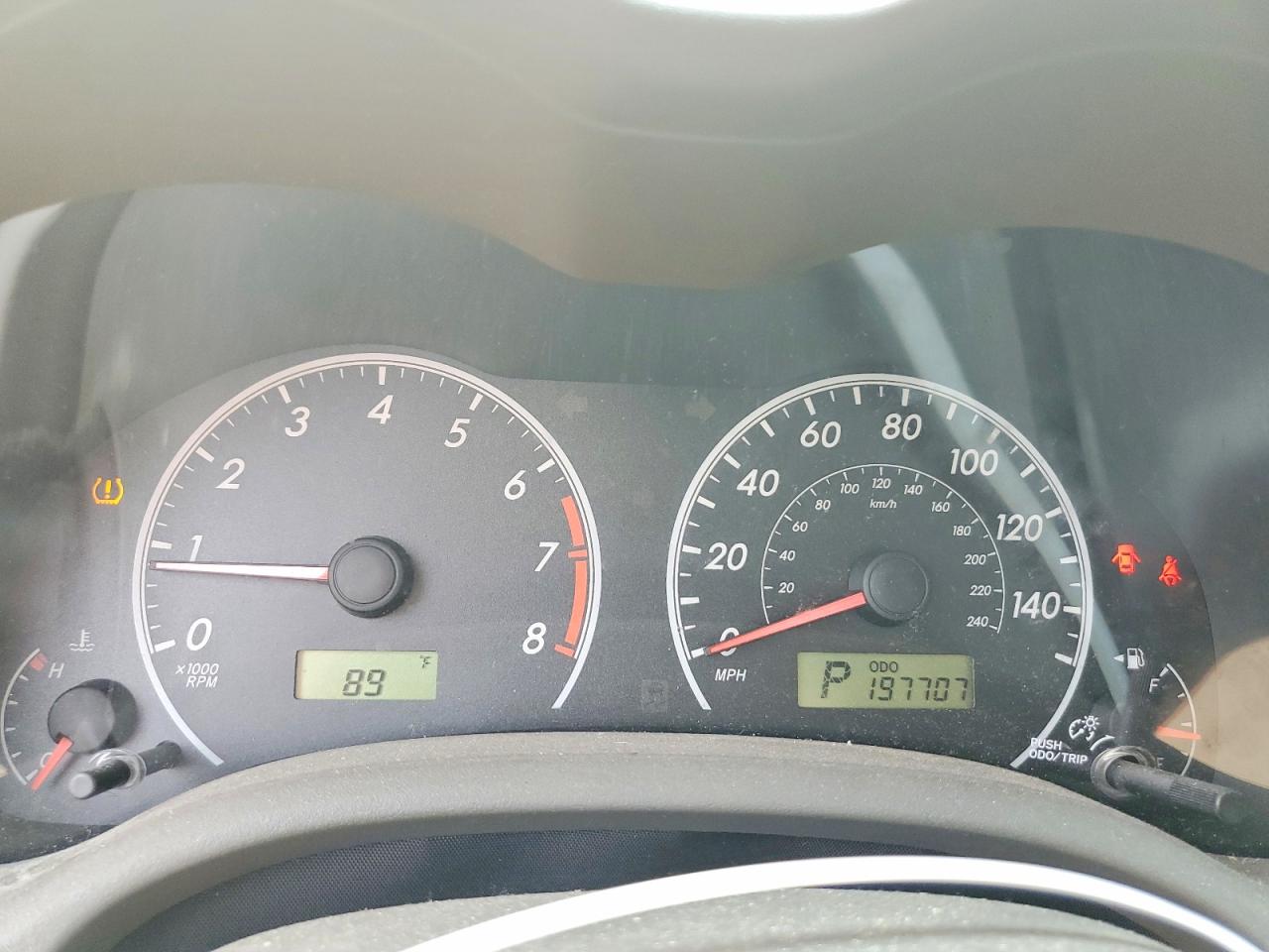 2010 Toyota Corolla Le Gold vin: 1NXBU4EE8AZ333951