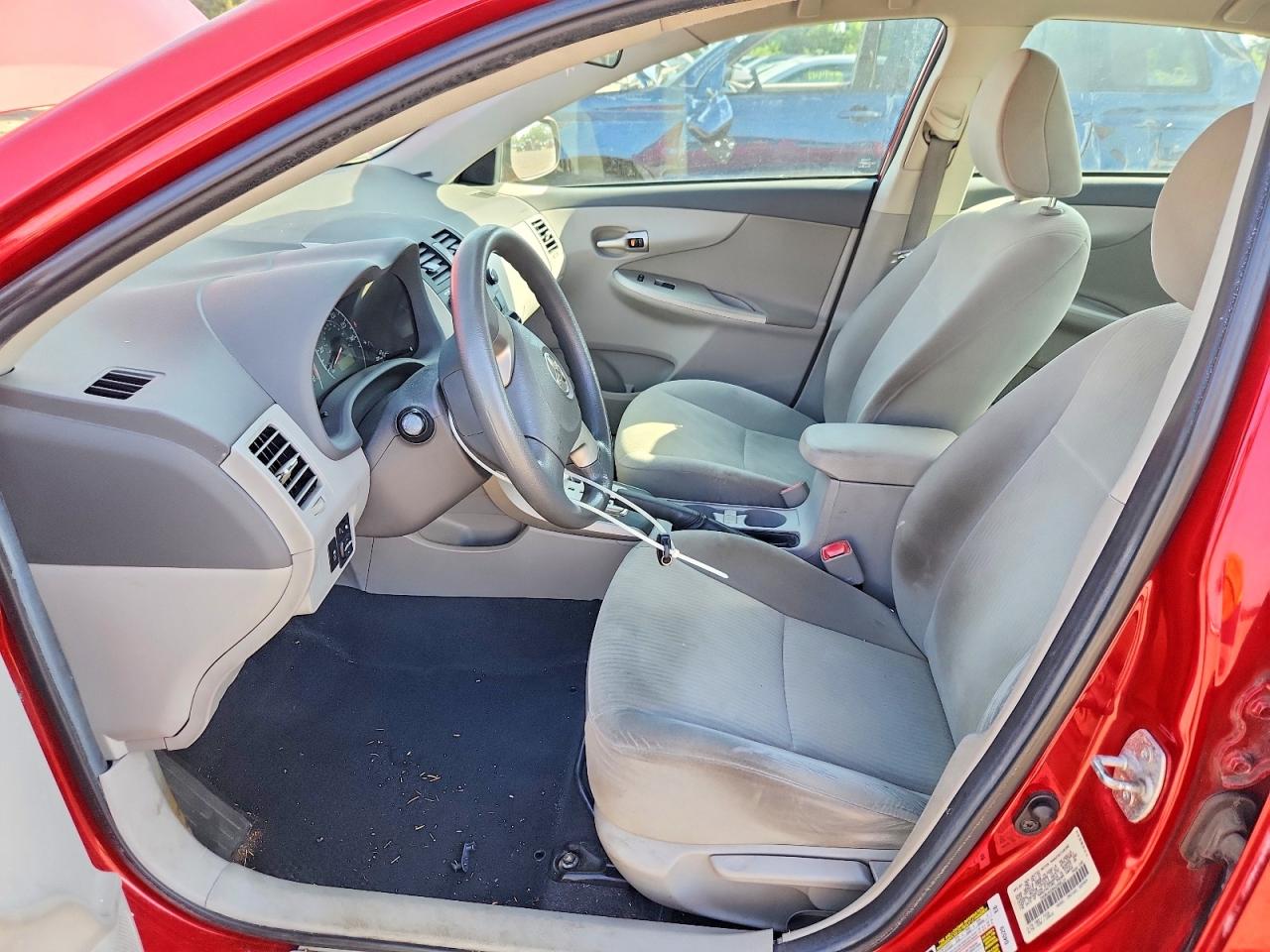 2010 Toyota Corolla Le Red vin: 1NXBU4EE8AZ356114