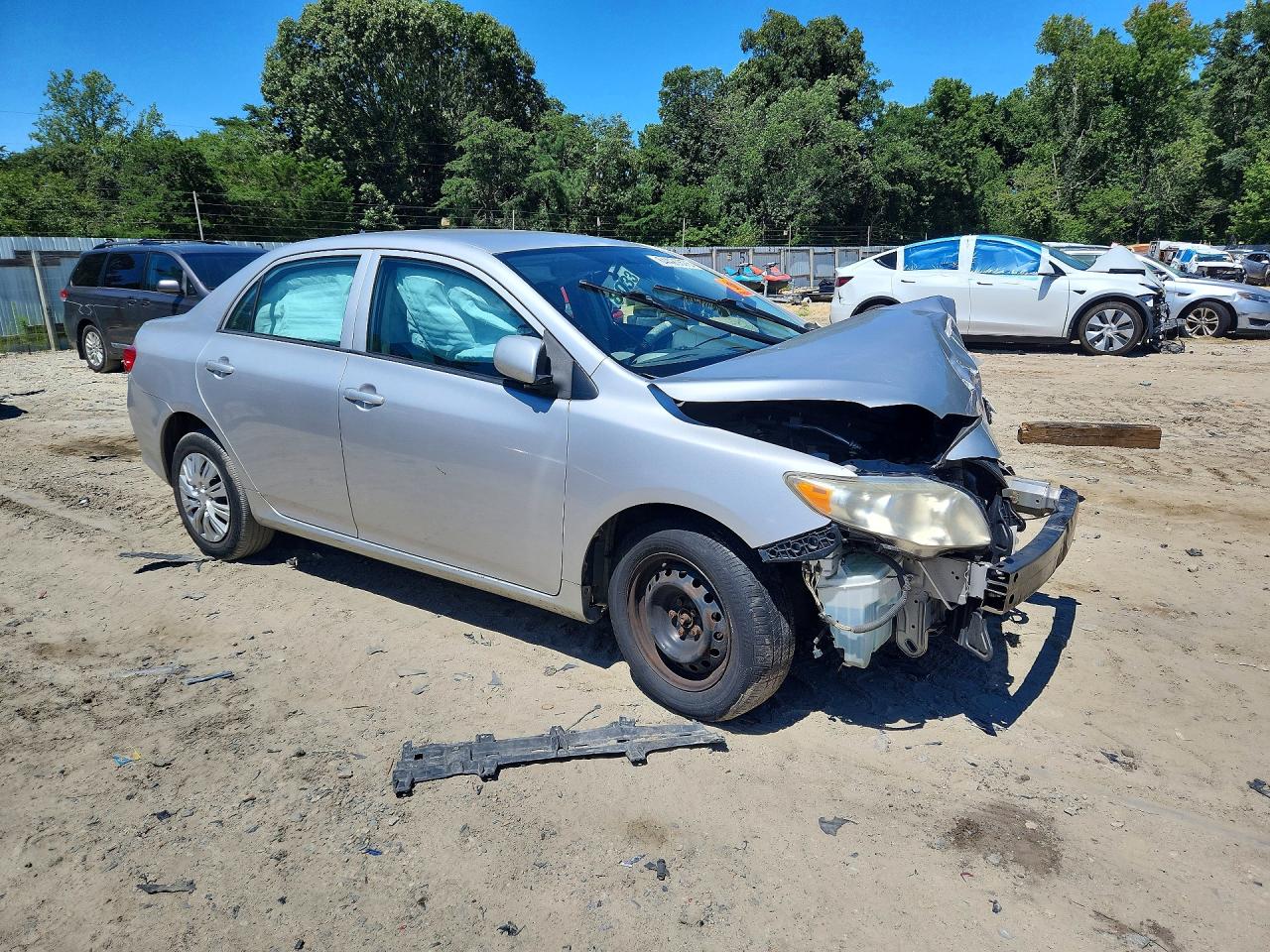 2010 Toyota Corolla Le Silver vin: 1NXBU4EE8AZ359448