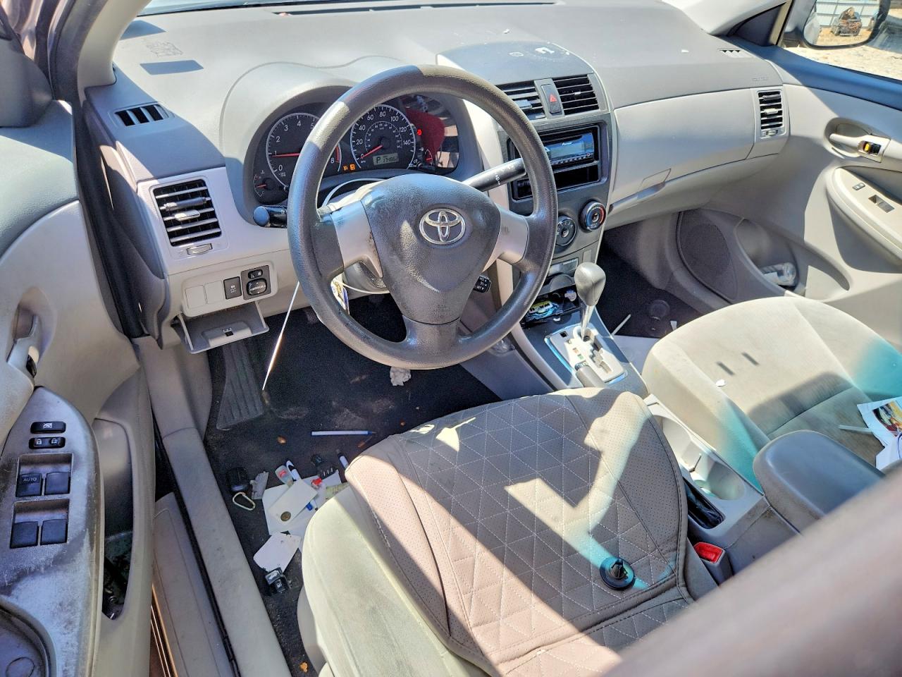 2010 Toyota Corolla Le Gray vin: 1NXBU4EE8AZ371275