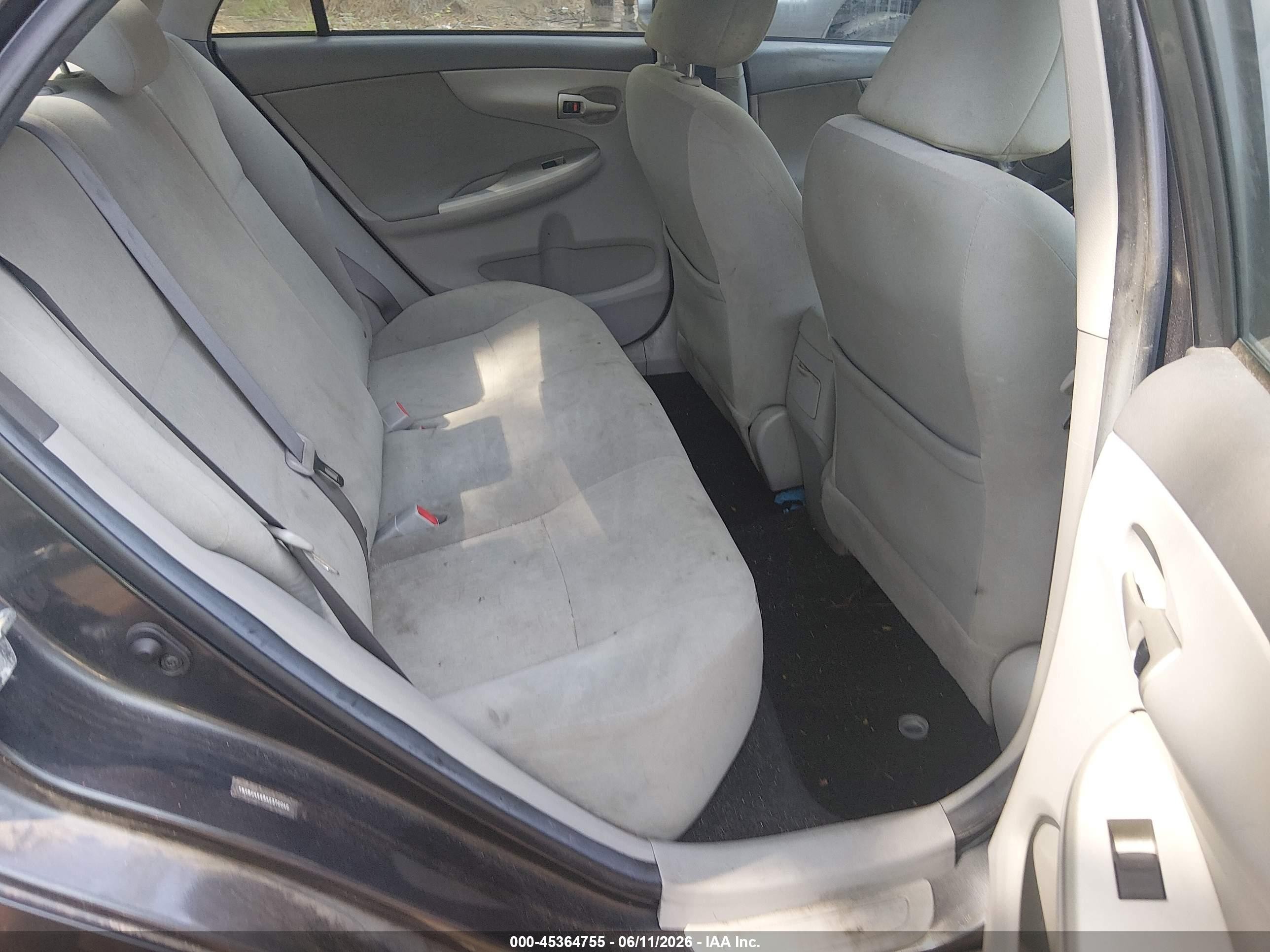 2010 Toyota Corolla Le Gray vin: 1NXBU4EE8AZ372040