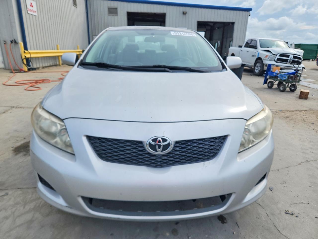 2010 Toyota Corolla Le Silver vin: 1NXBU4EE8AZ372913