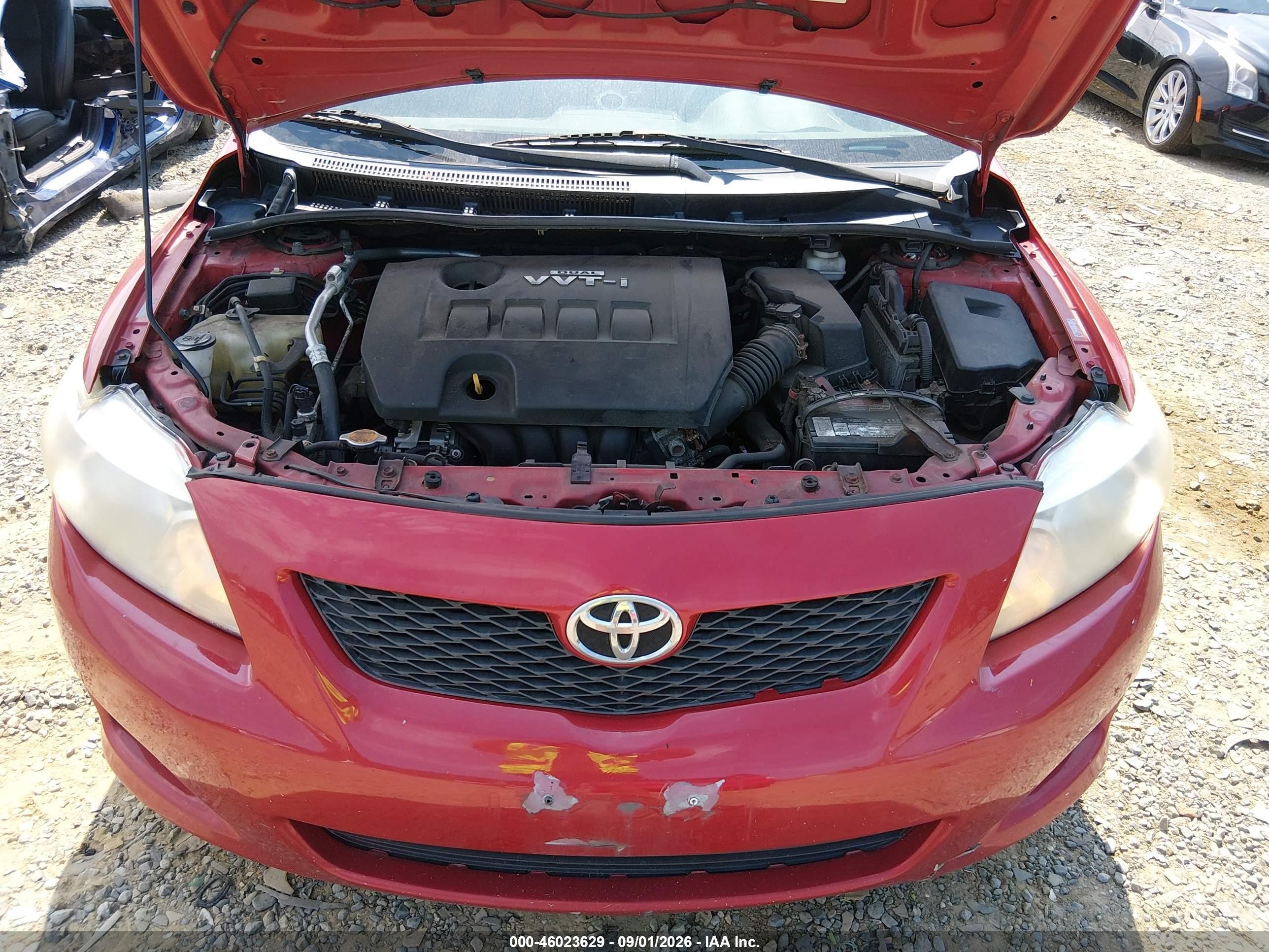 2010 Toyota Corolla Le Red vin: 1NXBU4EE8AZ375987