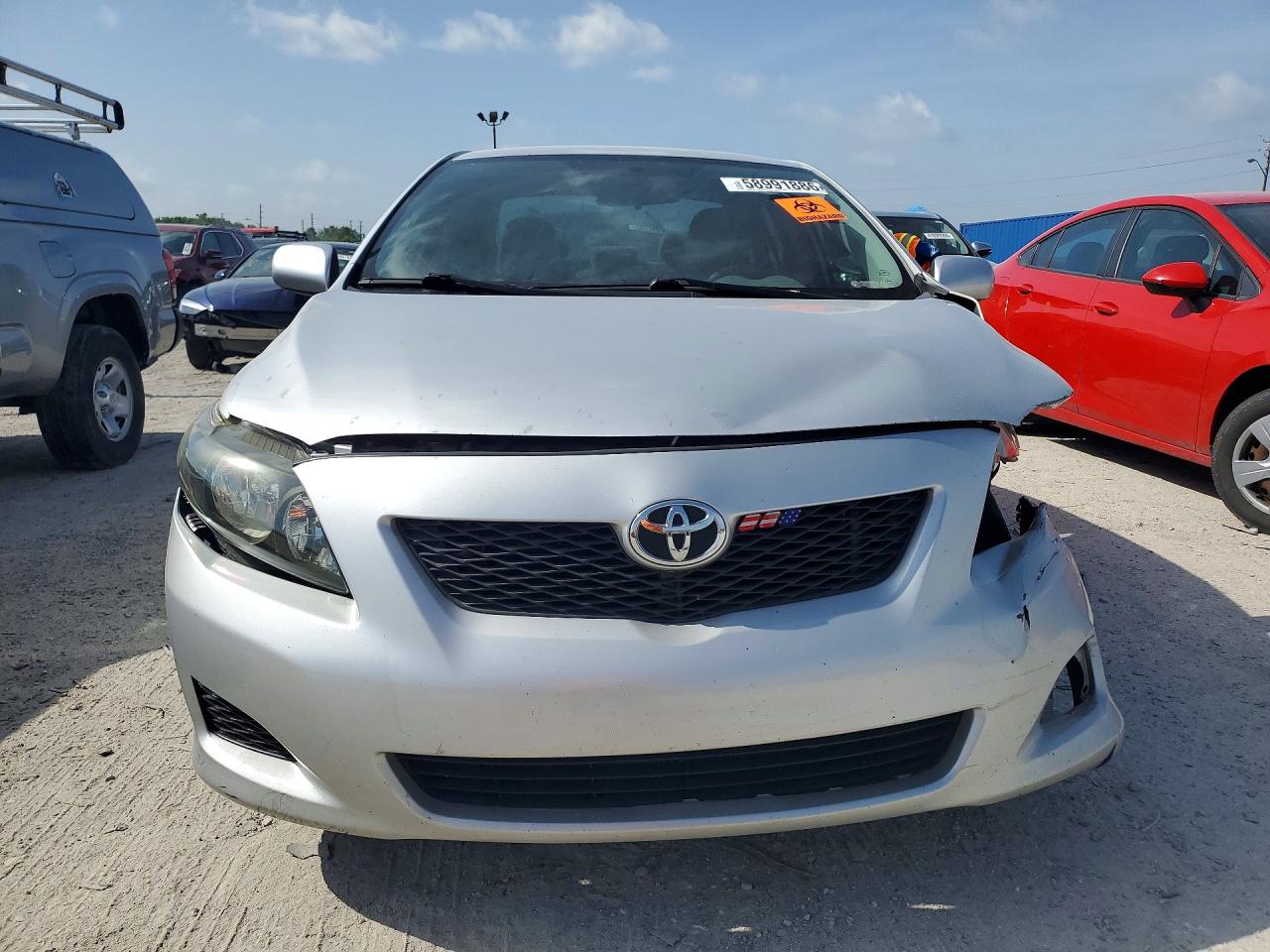 2010 Toyota Corolla Le Серебряный vin: 1NXBU4EE9AZ178181