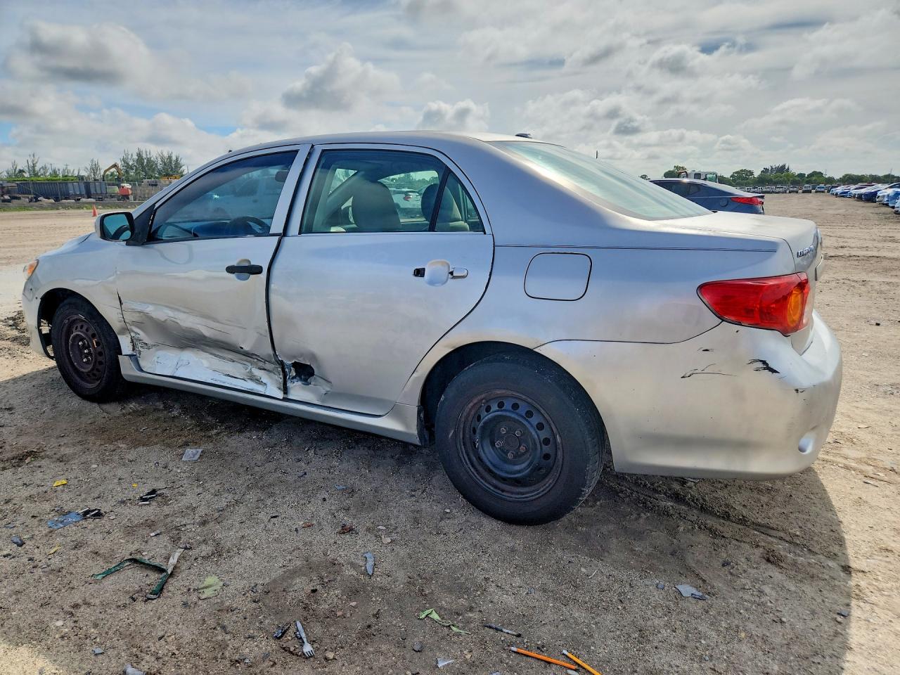 2010 Toyota Corolla Le Silver vin: 1NXBU4EE9AZ182733