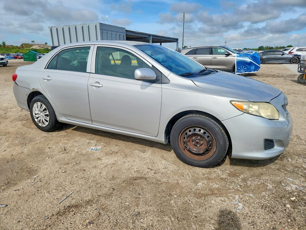 2010 Toyota Corolla Le Silver vin: 1NXBU4EE9AZ182733