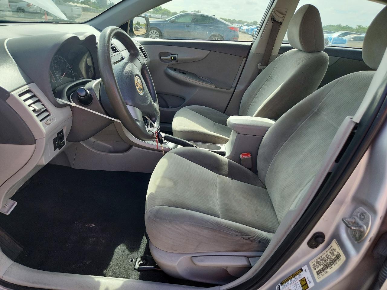 2010 Toyota Corolla Le Silver vin: 1NXBU4EE9AZ182733
