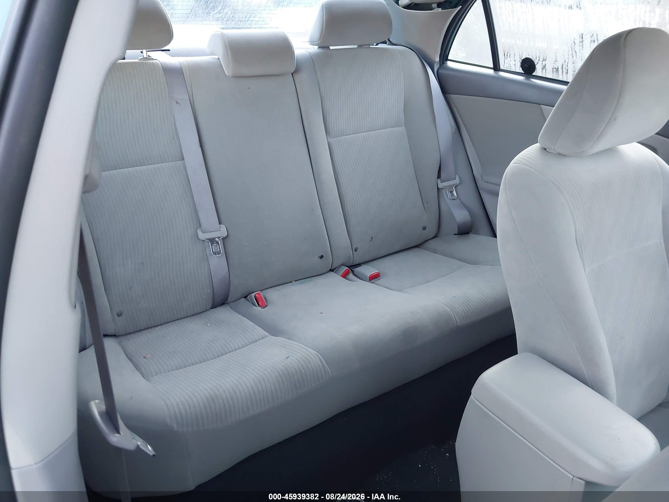 2010 Toyota Corolla Le Green vin: 1NXBU4EE9AZ186510
