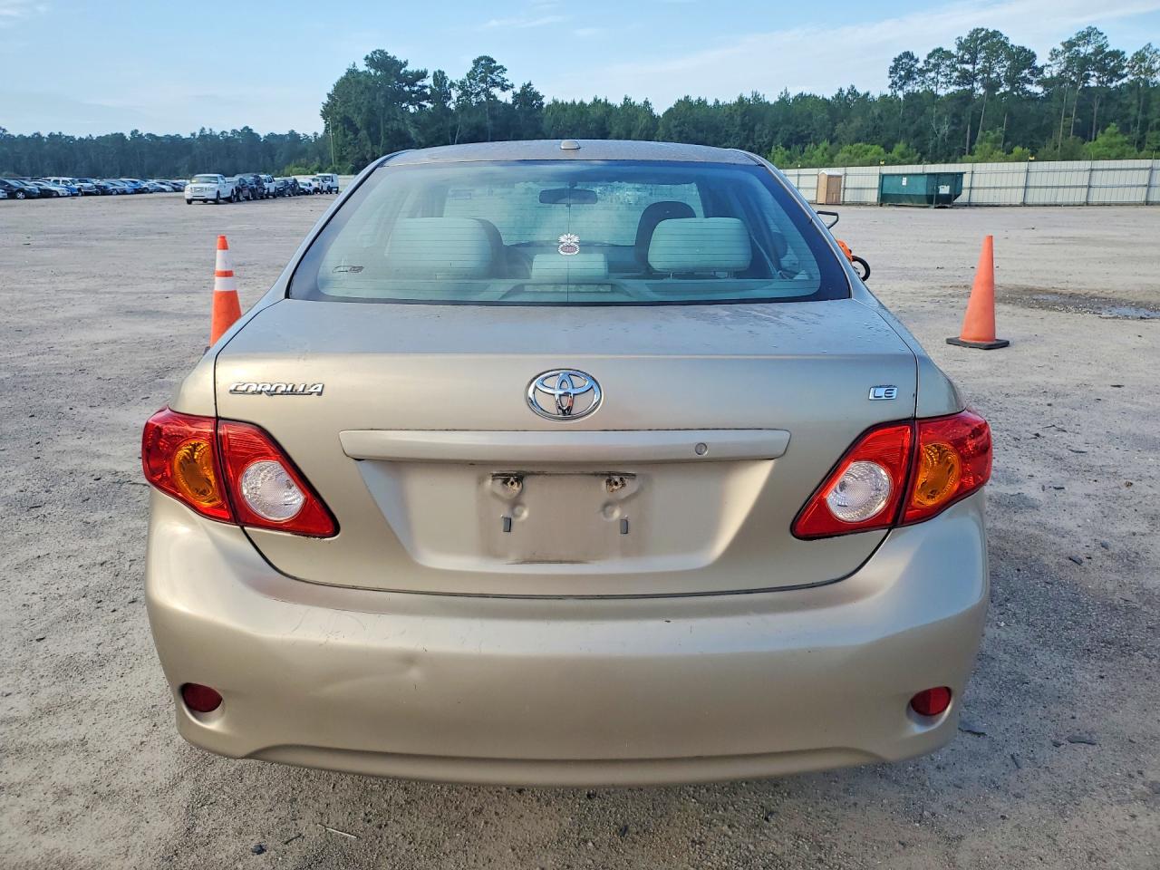 2010 Toyota Corolla Le Gold vin: 1NXBU4EE9AZ191934
