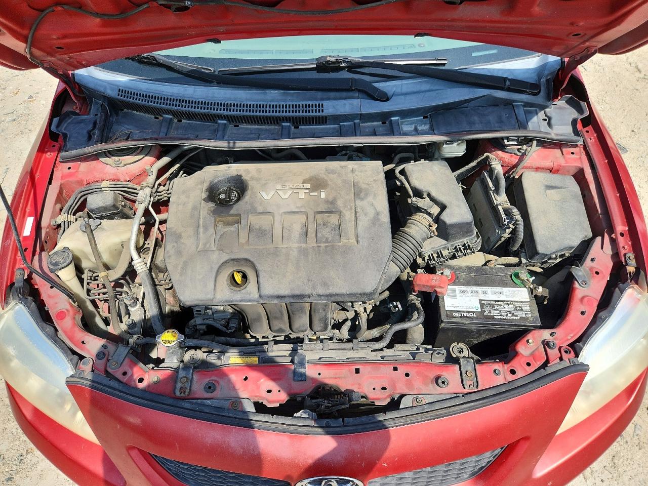 2010 Toyota Corolla Le Red vin: 1NXBU4EE9AZ204178