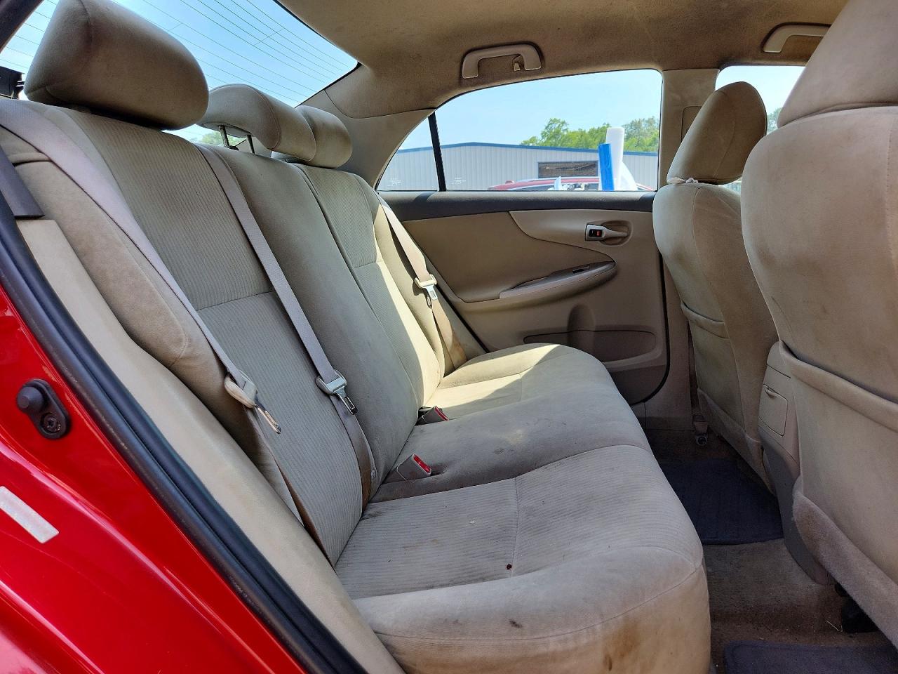 2010 Toyota Corolla Le Red vin: 1NXBU4EE9AZ204178
