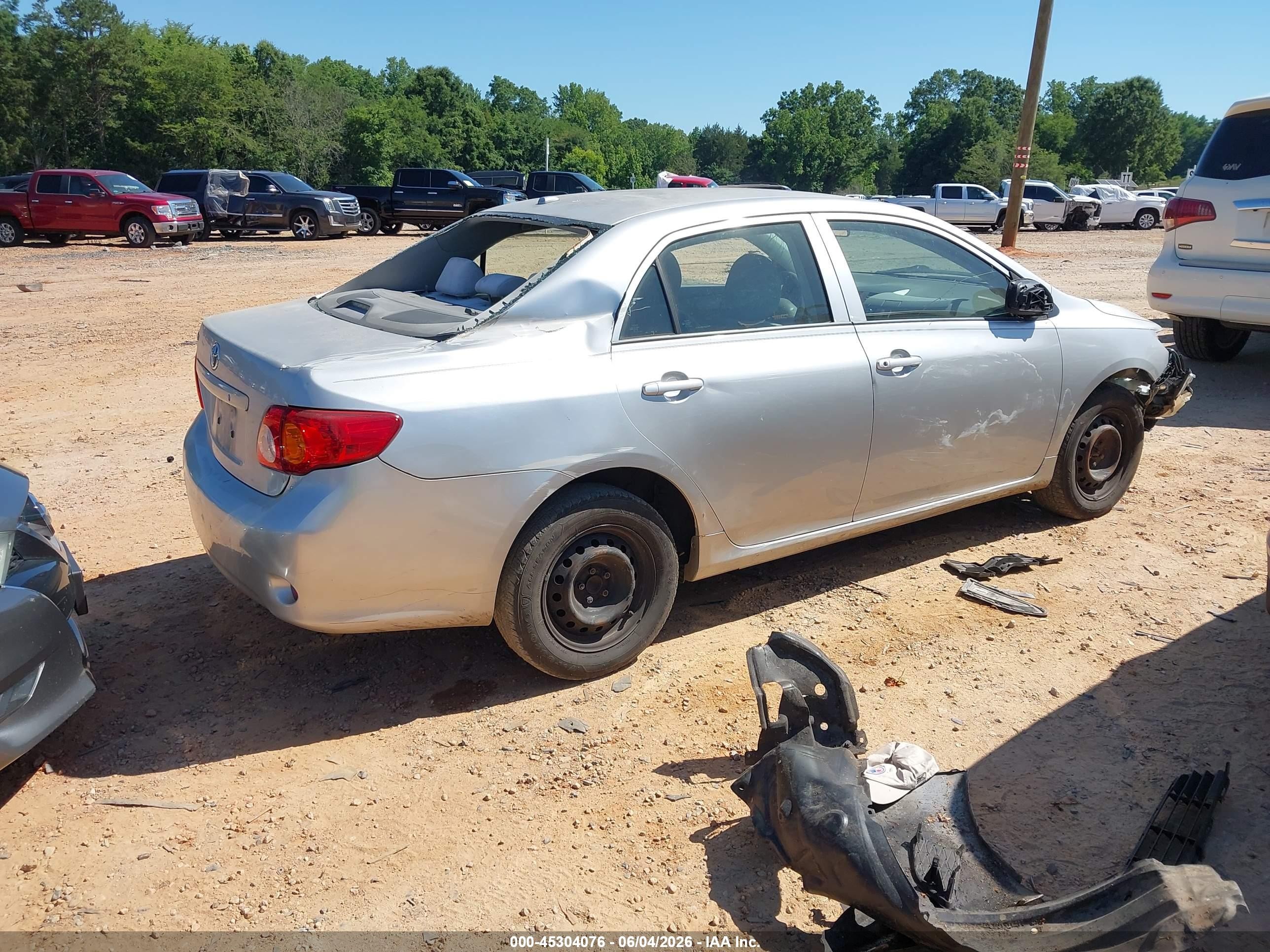 2010 Toyota Corolla   Silver vin: 1NXBU4EE9AZ205878