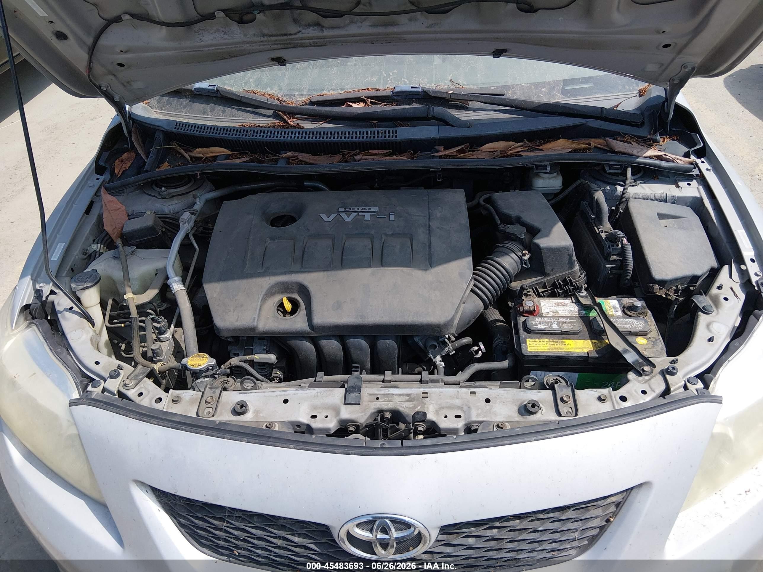 2010 Toyota Corolla   Silver vin: 1NXBU4EE9AZ213723