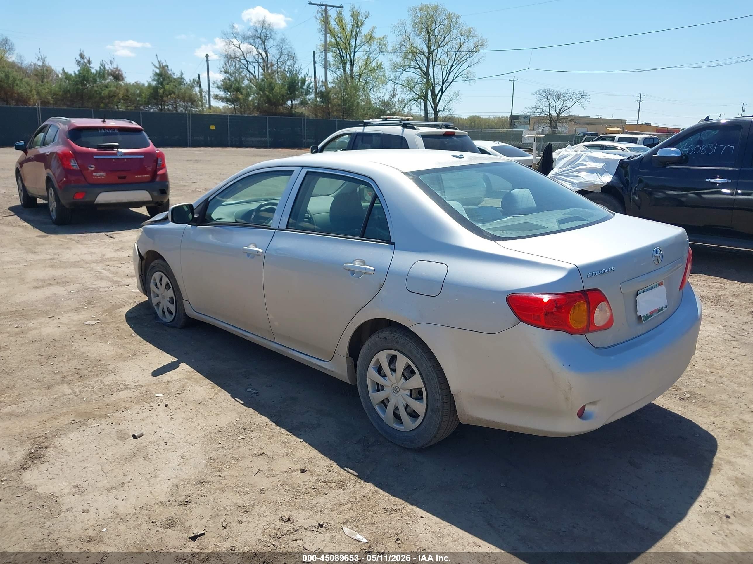 2010 Toyota Corolla Le Silver vin: 1NXBU4EE9AZ218601