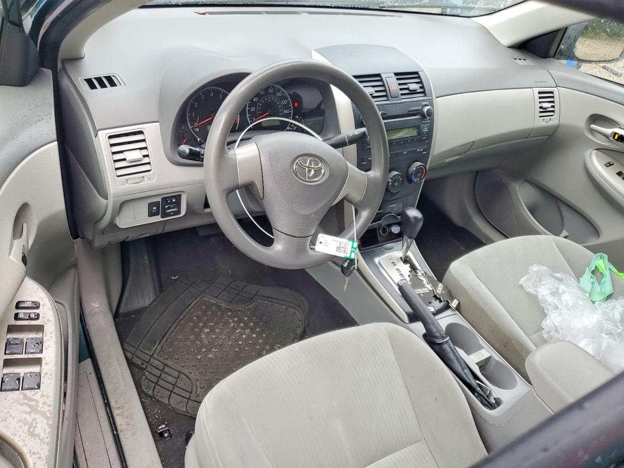 2010 Toyota Corolla Le Green vin: 1NXBU4EE9AZ220865