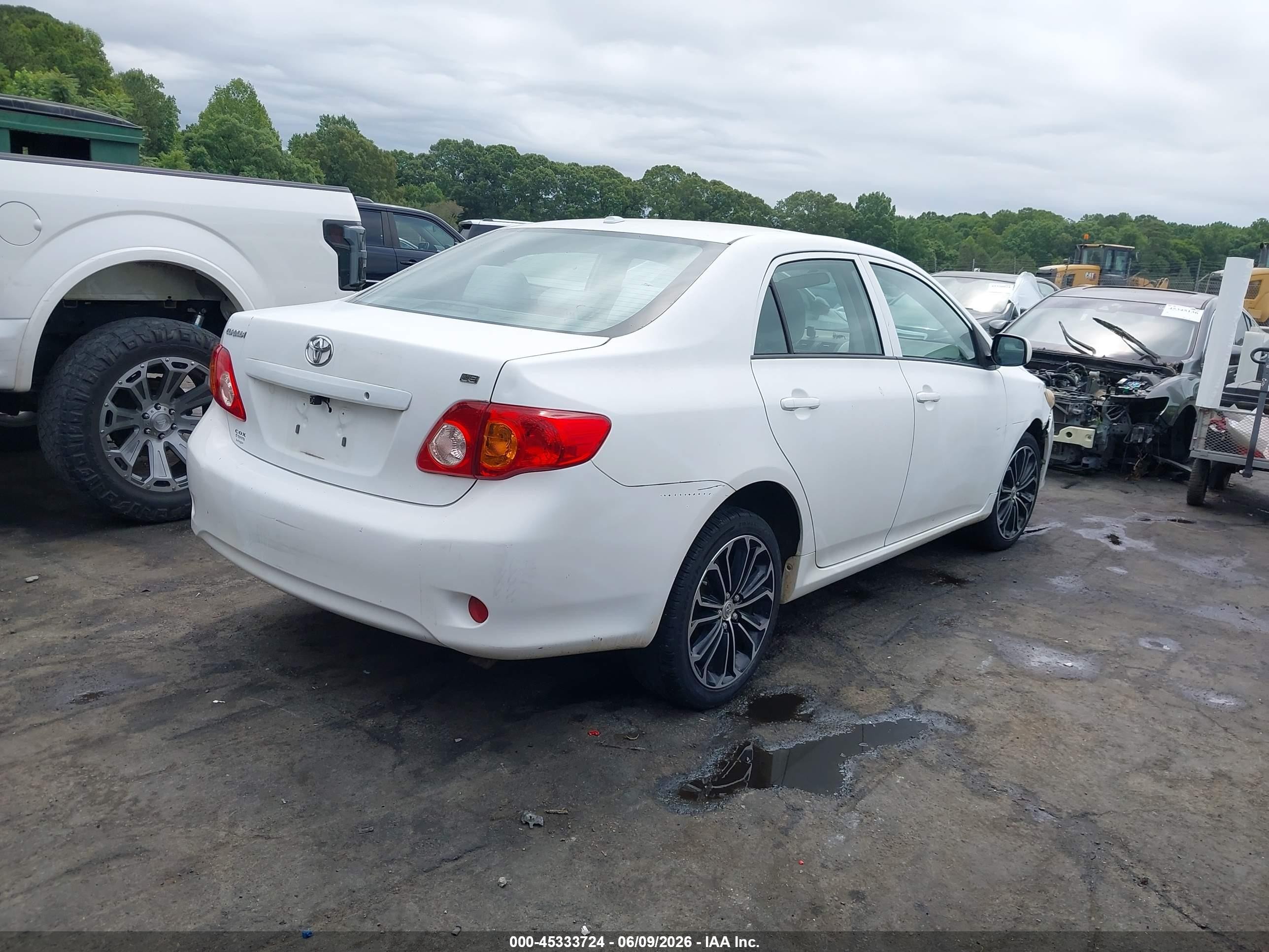 2010 Toyota Corolla Le White vin: 1NXBU4EE9AZ240713